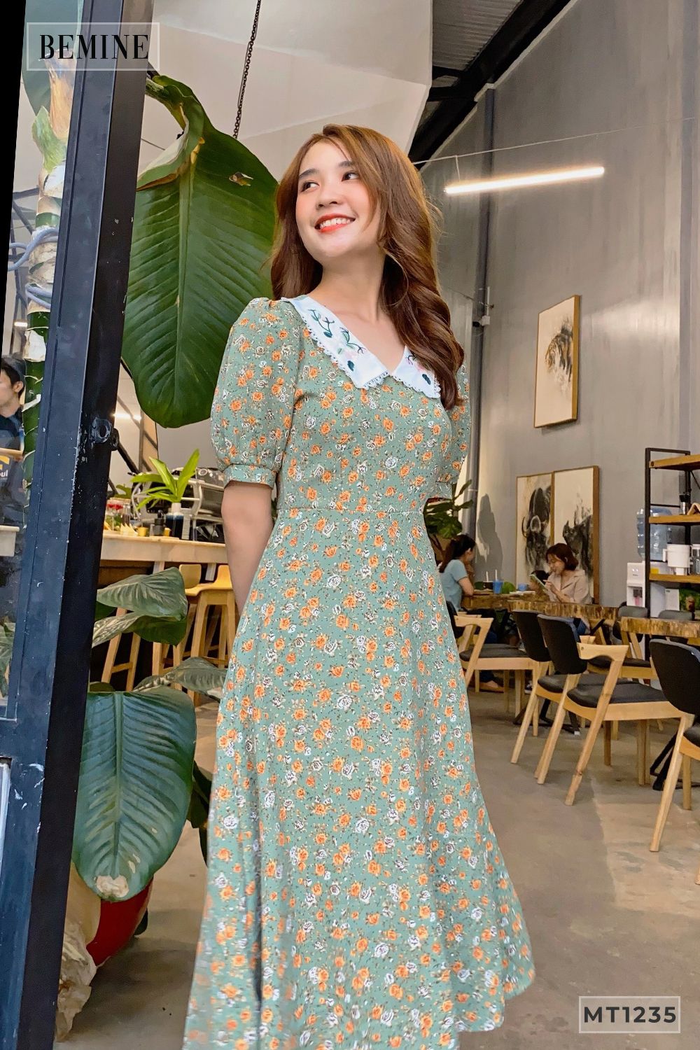 MT1235XANH - Đầm hoa phối cổ thêu