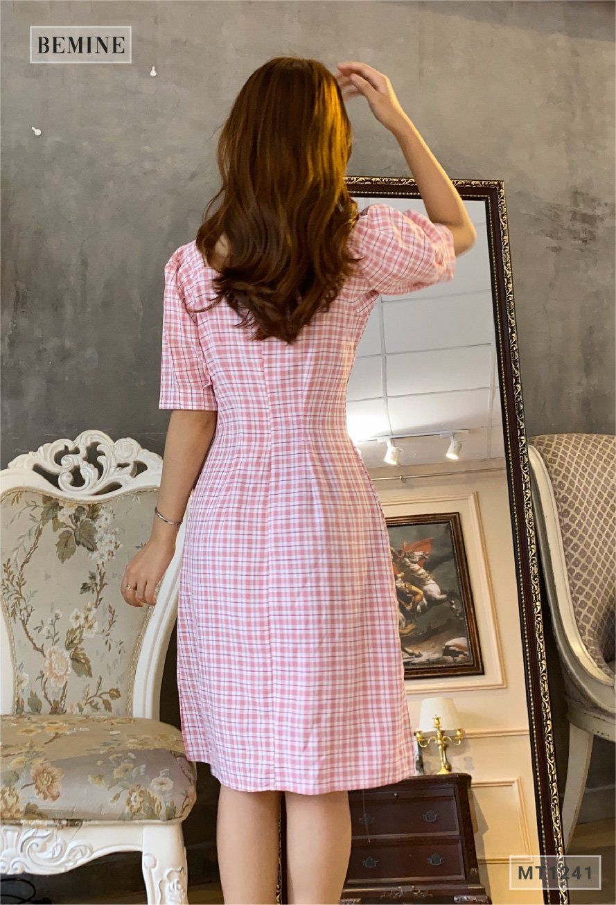 MT1241HONG - Đầm caro cổ vuông tay lỡ
