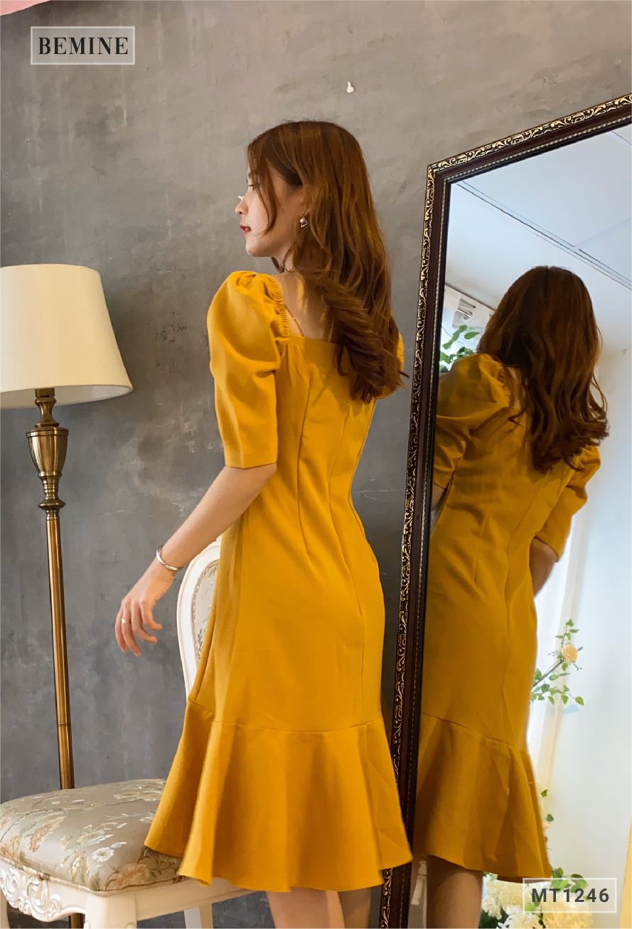 MT1246VANG - Đầm cổ vuông đuôi cá
