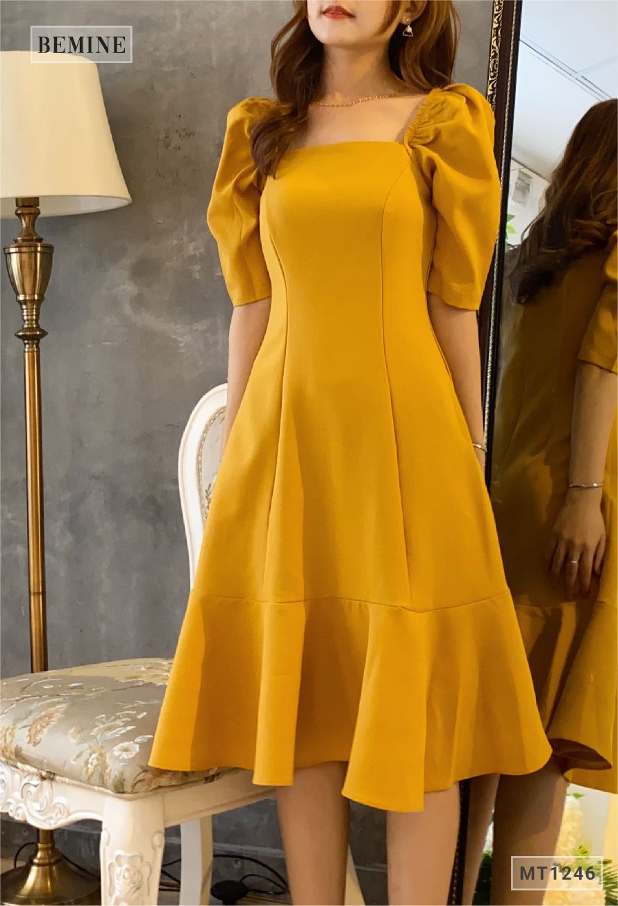 MT1246VANG - Đầm cổ vuông đuôi cá