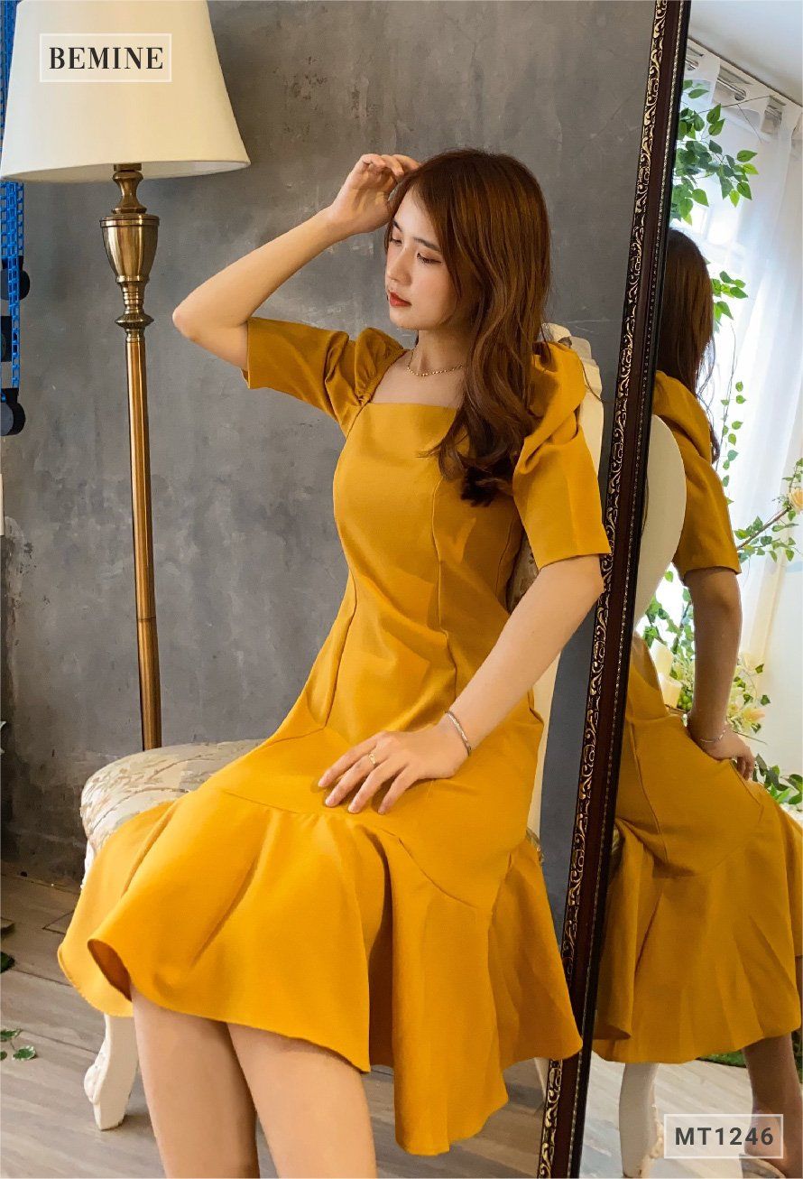 MT1246VANG - Đầm cổ vuông đuôi cá