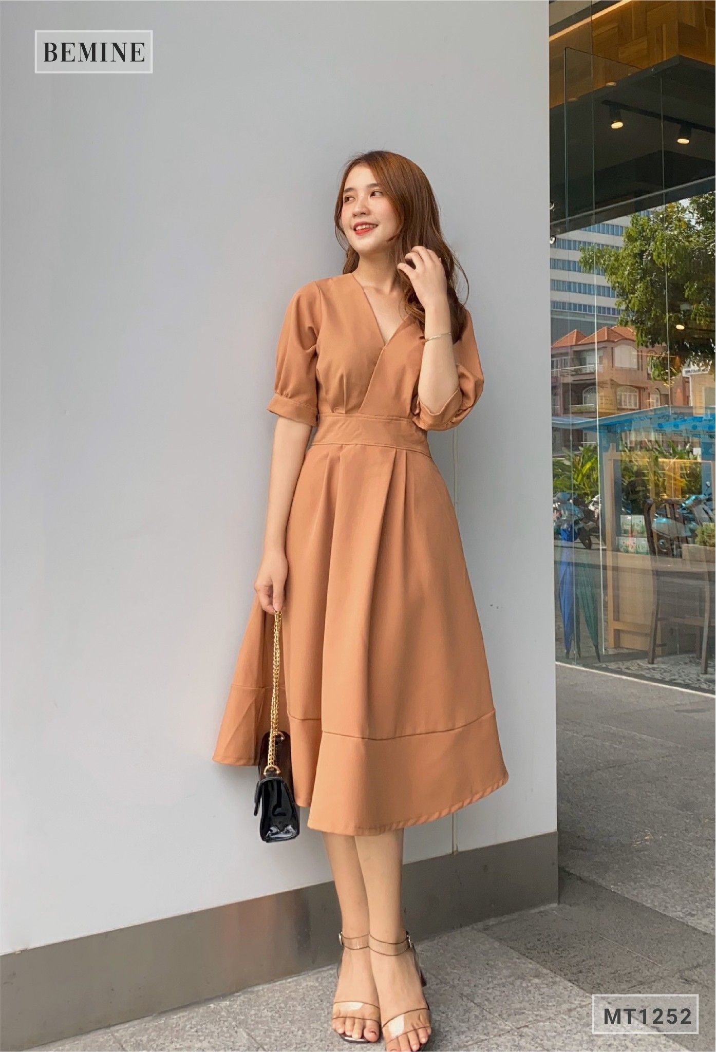 MT1252NAU - Đầm cổ đắp chéo xếp ly eo