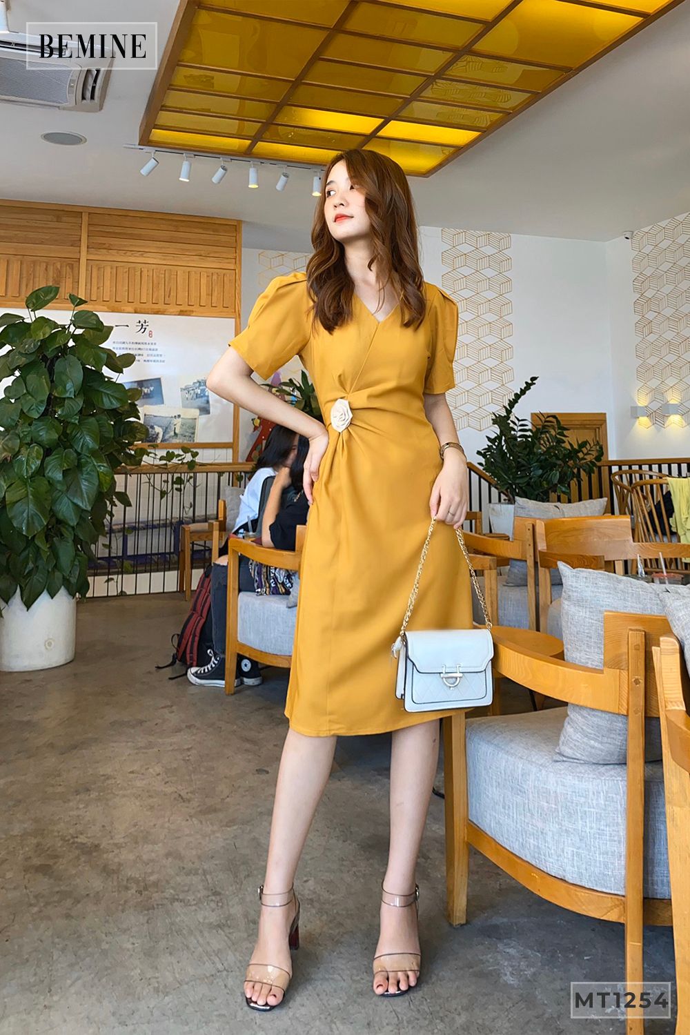 MT1254VANG - Đầm hoa nhúng eo