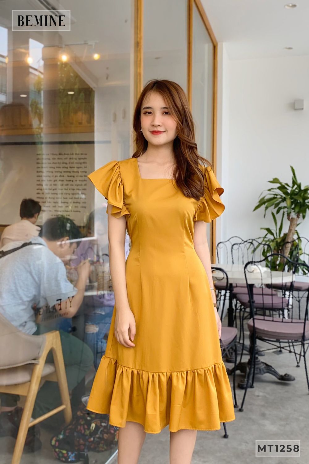 MT1258VANG - Đầm bèo lai tay cánh tiên