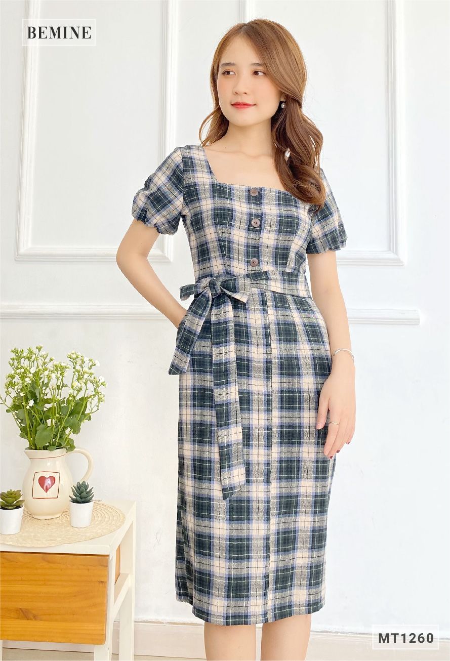 MT1260XANH - Đầm caro cổ vuông đính nút