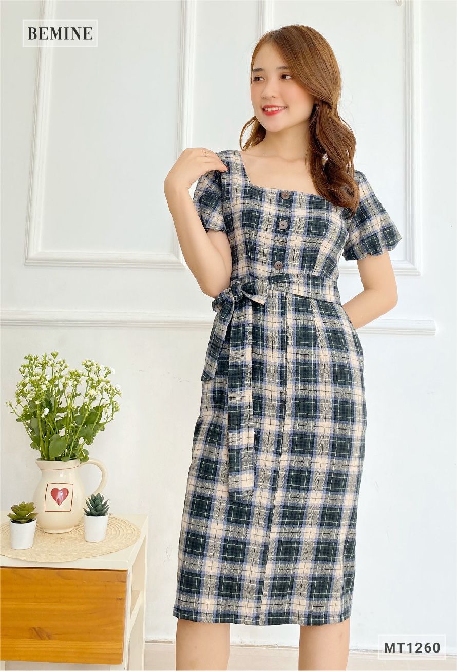 MT1260XANH - Đầm caro cổ vuông đính nút