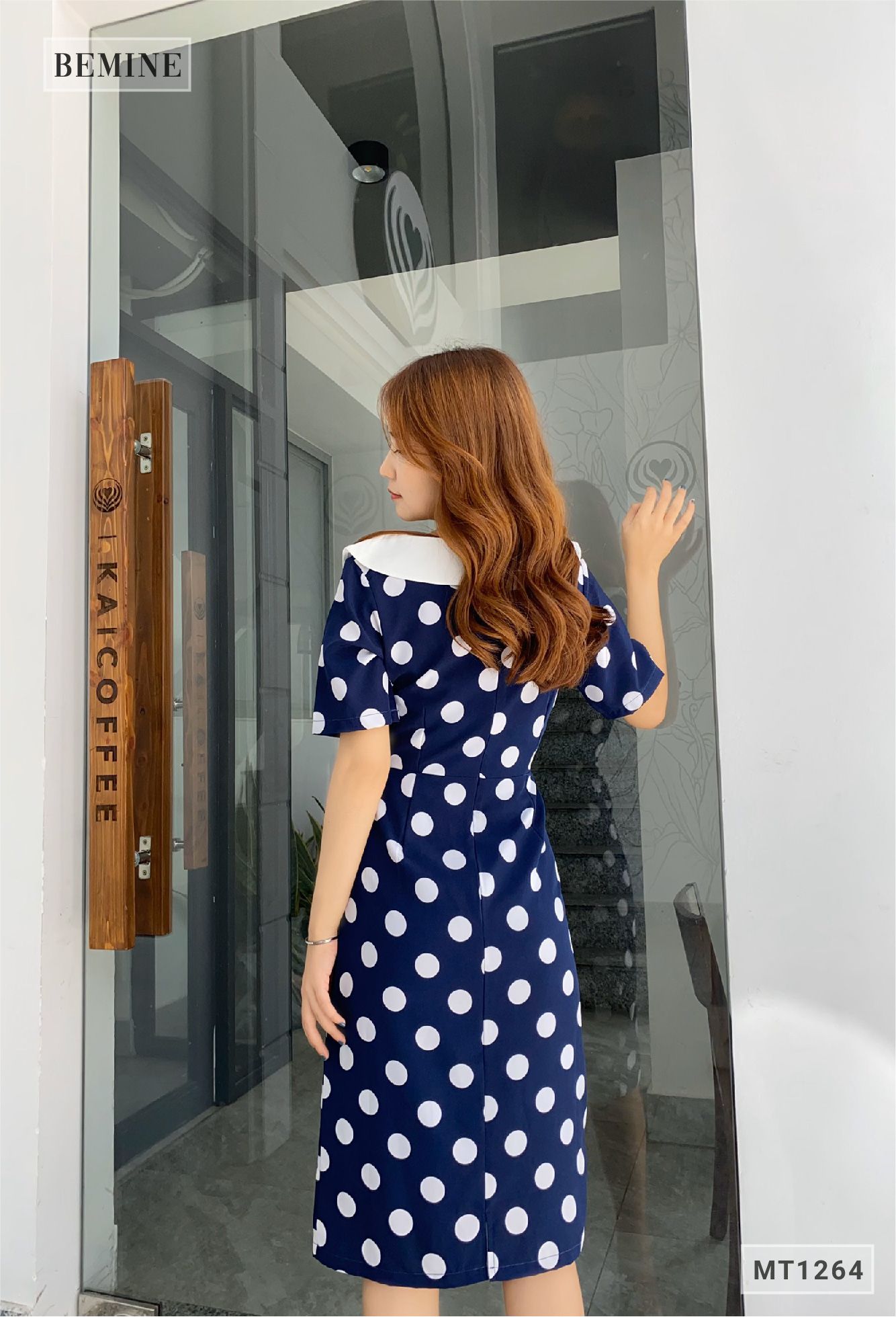 MT1264XANH - Đầm bi cổ trắng