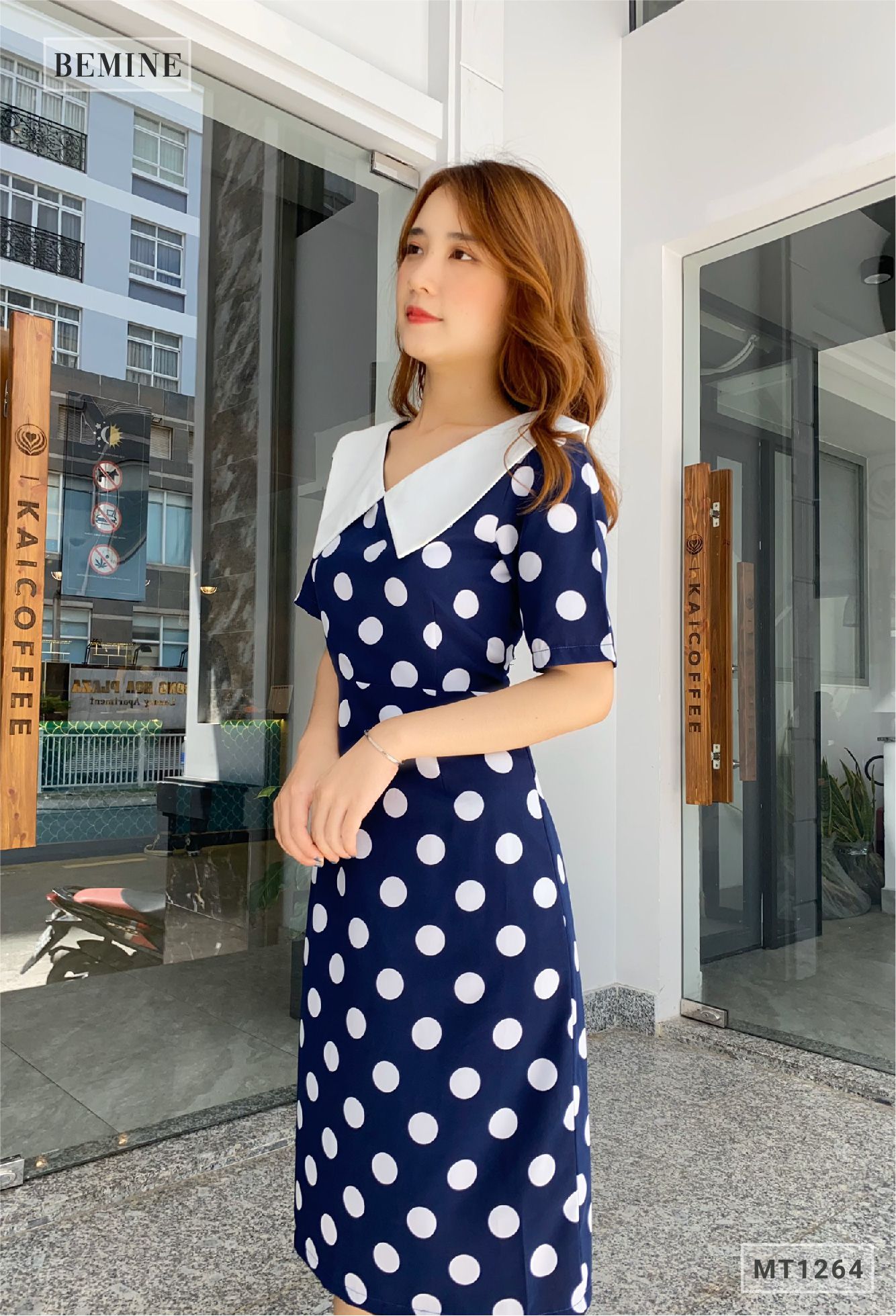 MT1264XANH - Đầm bi cổ trắng