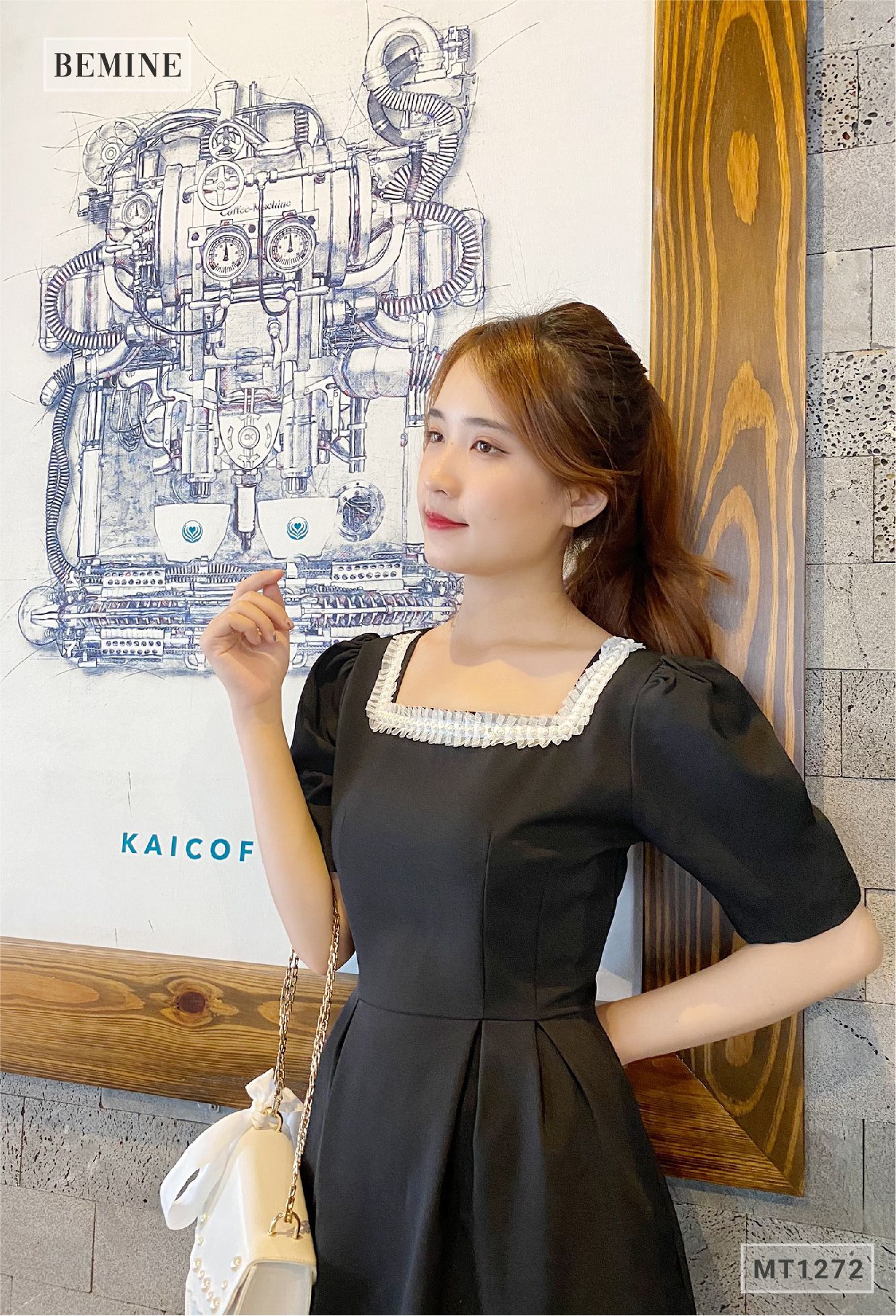MT1272DEN - Đầm xếp ly eo cổ đính châu