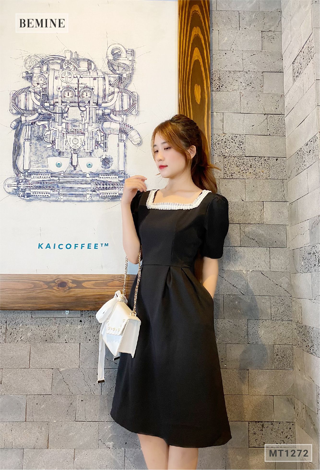 MT1272DEN - Đầm xếp ly eo cổ đính châu