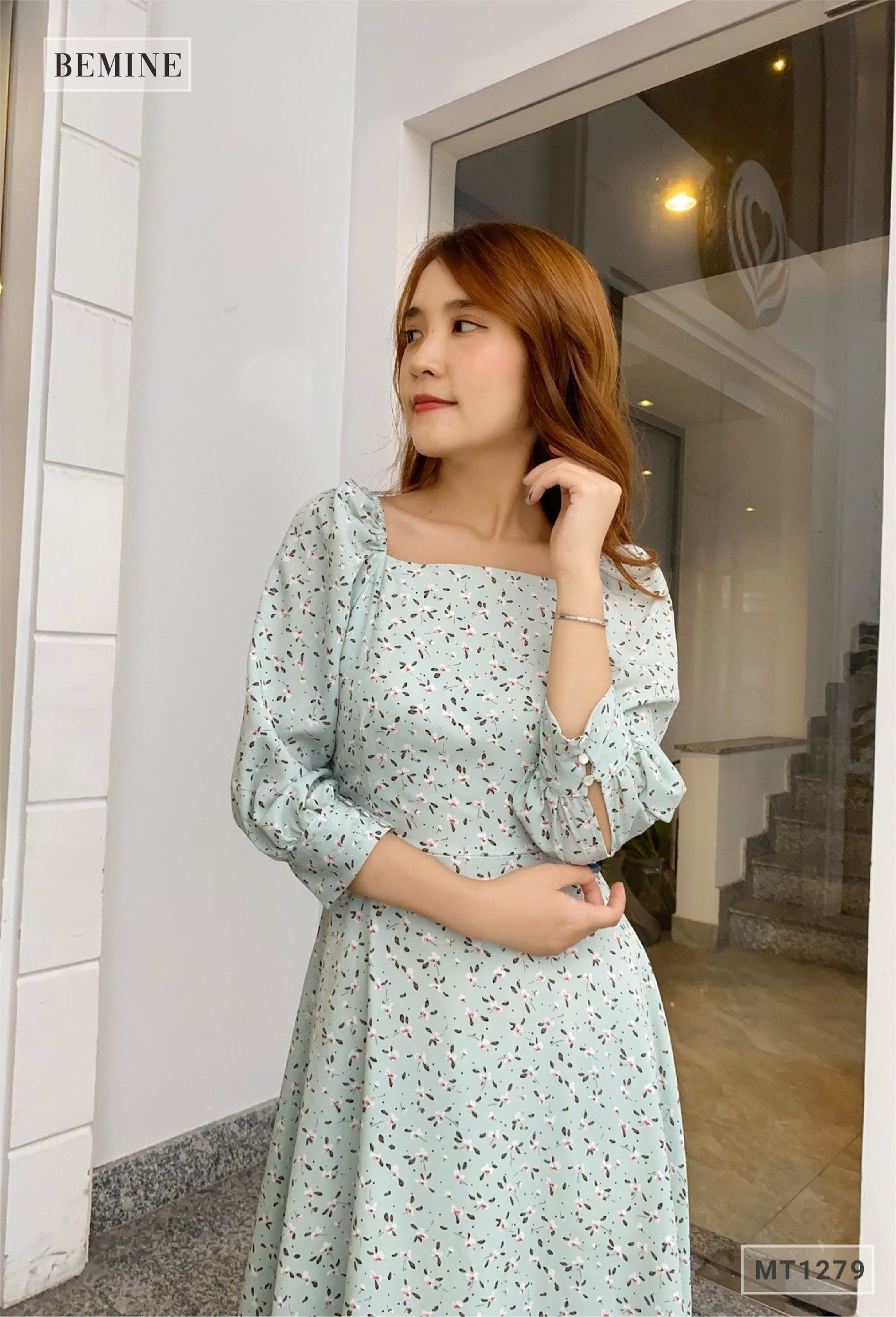 MT1279XANH - Đầm cổ U đính 3 nút tay
