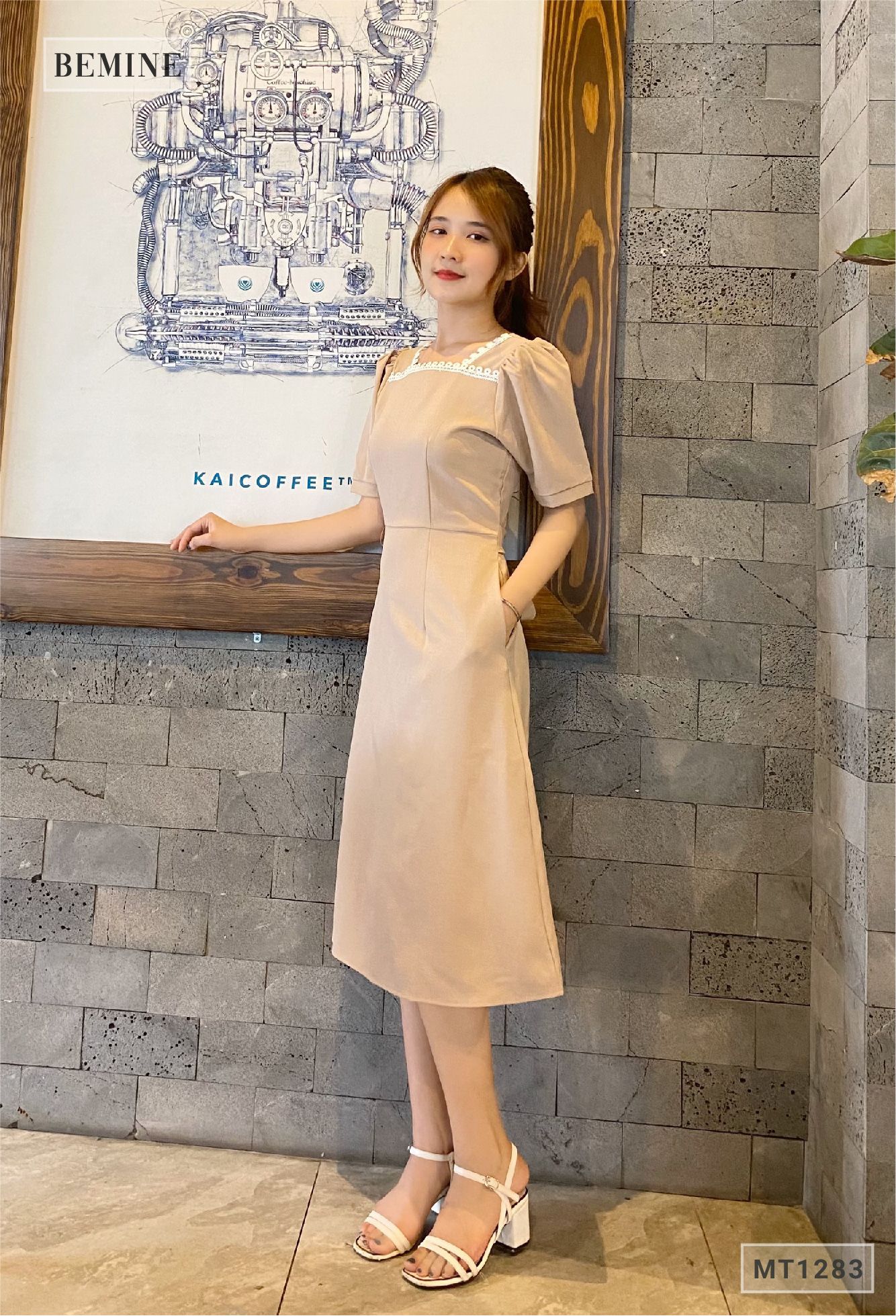 MT1283NAU- Đầm cổ ren cột eo