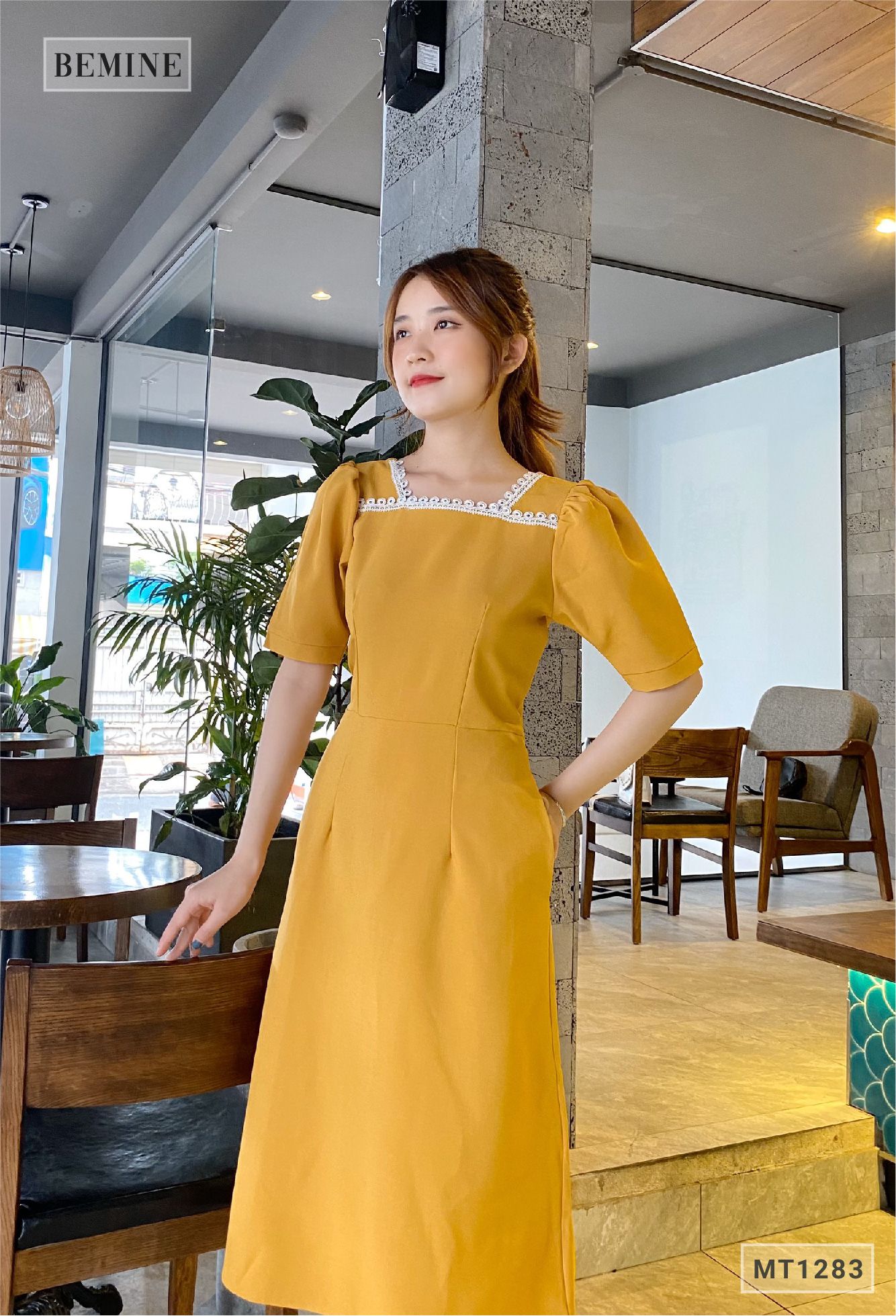 MT1283VANG - Đầm cổ ren cột eo