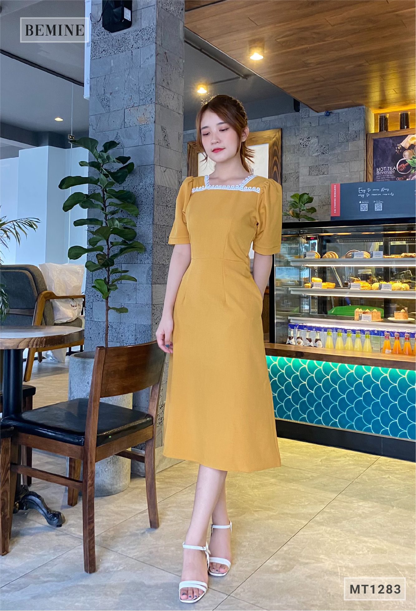 MT1283VANG - Đầm cổ ren cột eo