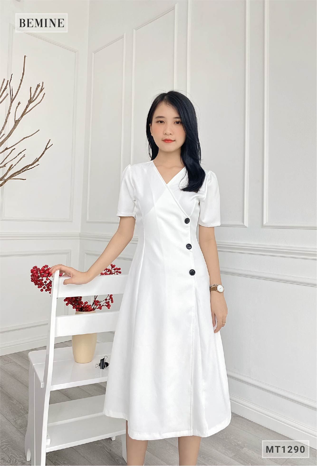 MT1290TRANG - Đầm xòe tà chéo đính nút