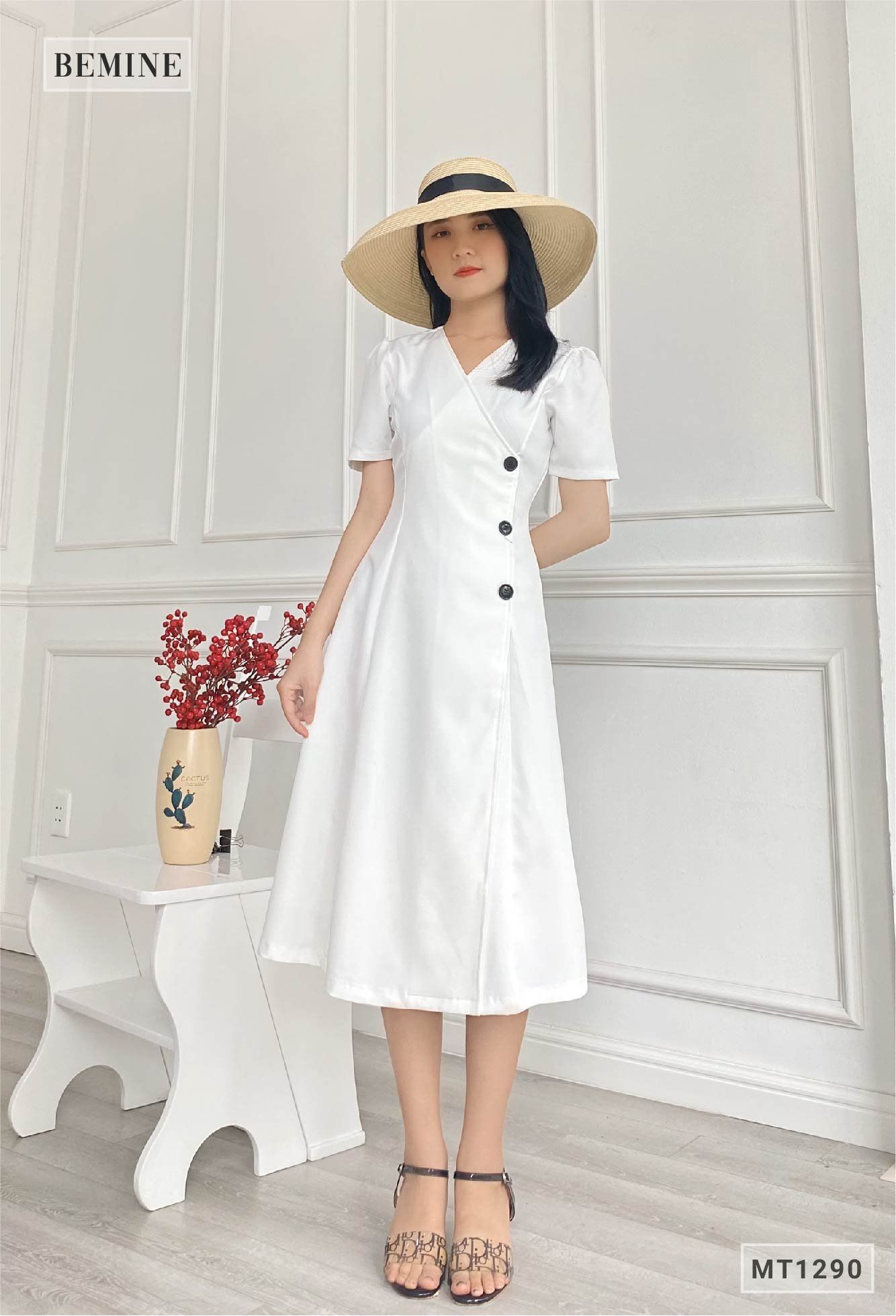 MT1290TRANG - Đầm xòe tà chéo đính nút