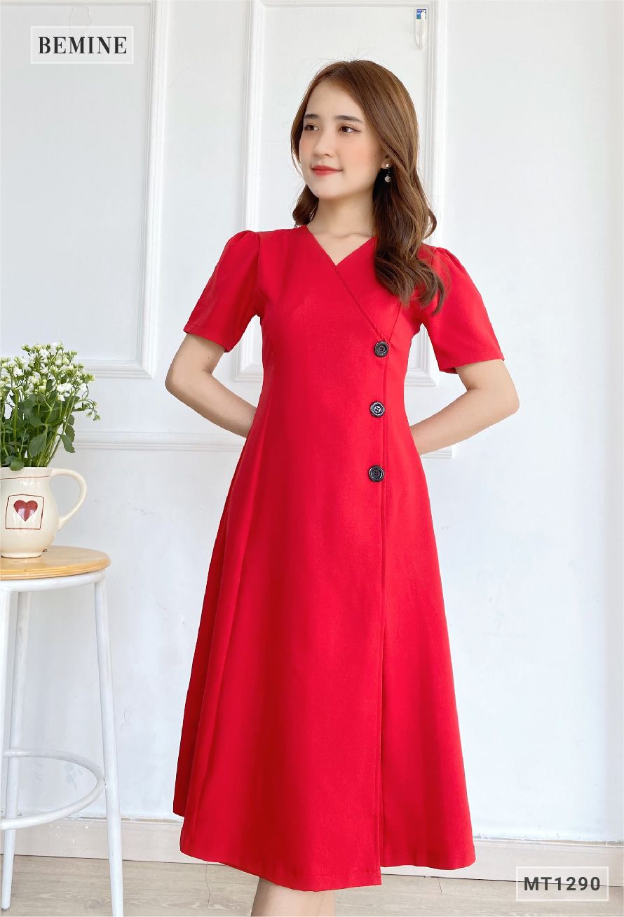 MT1290DO - Đầm xòe tà chéo đính nút