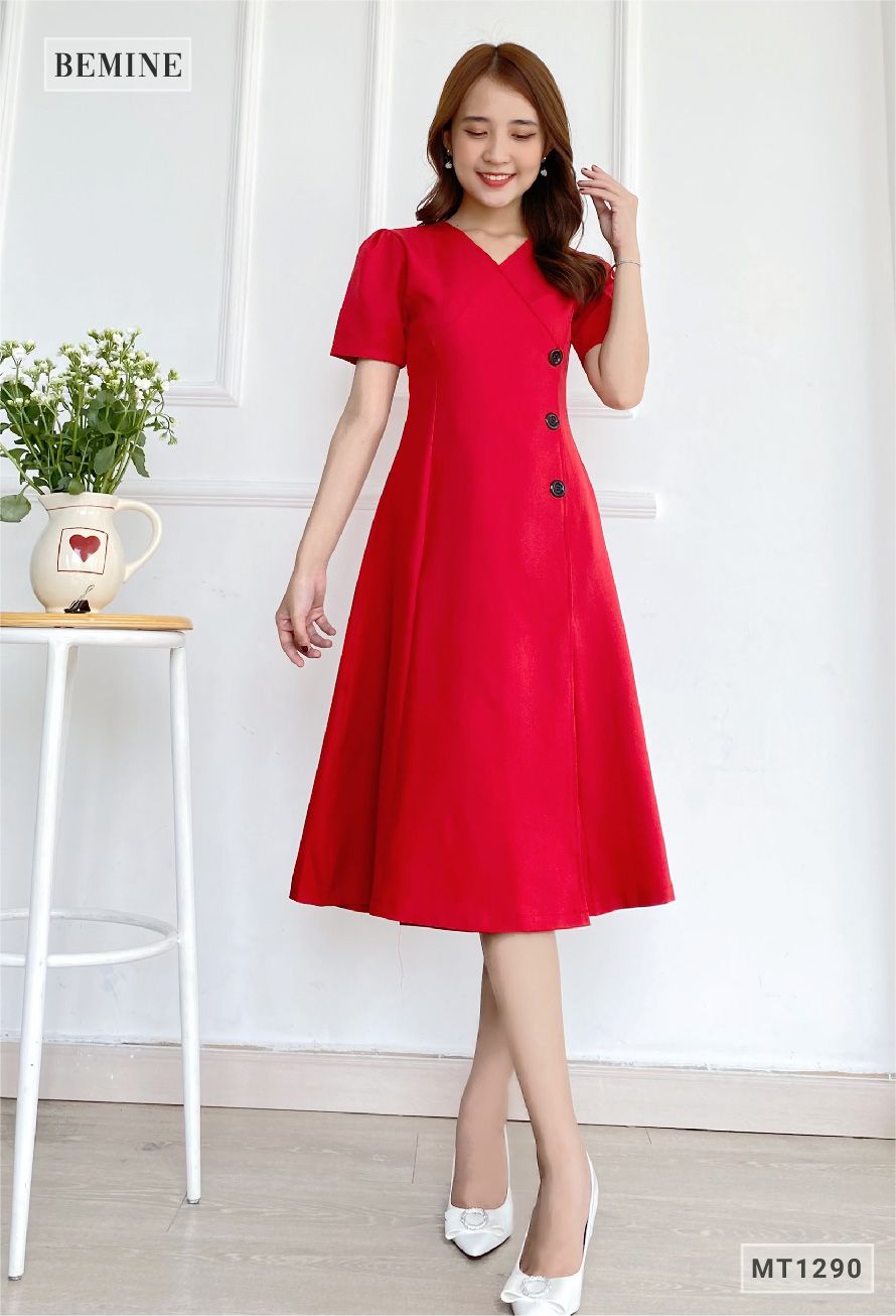 MT1290DO - Đầm xòe tà chéo đính nút