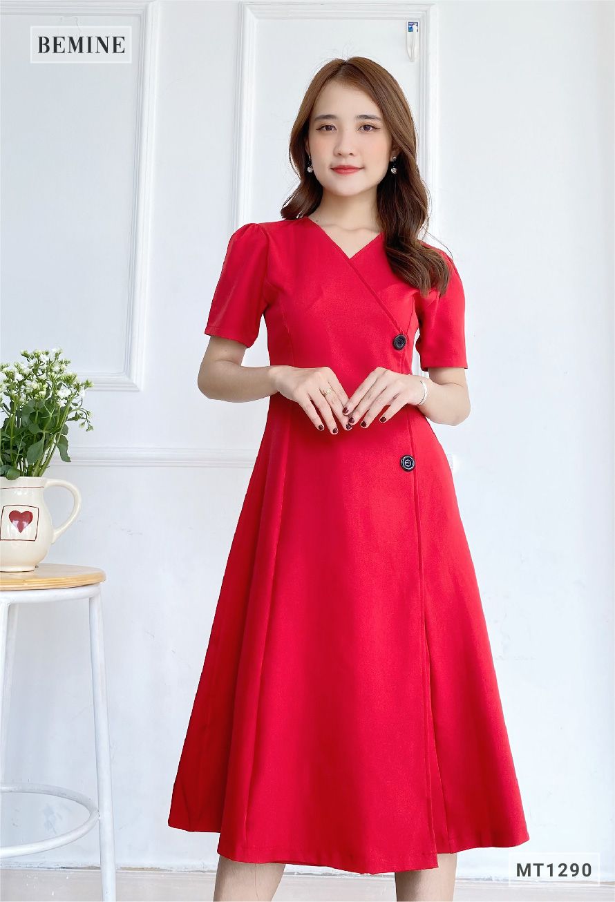 MT1290DO - Đầm xòe tà chéo đính nút