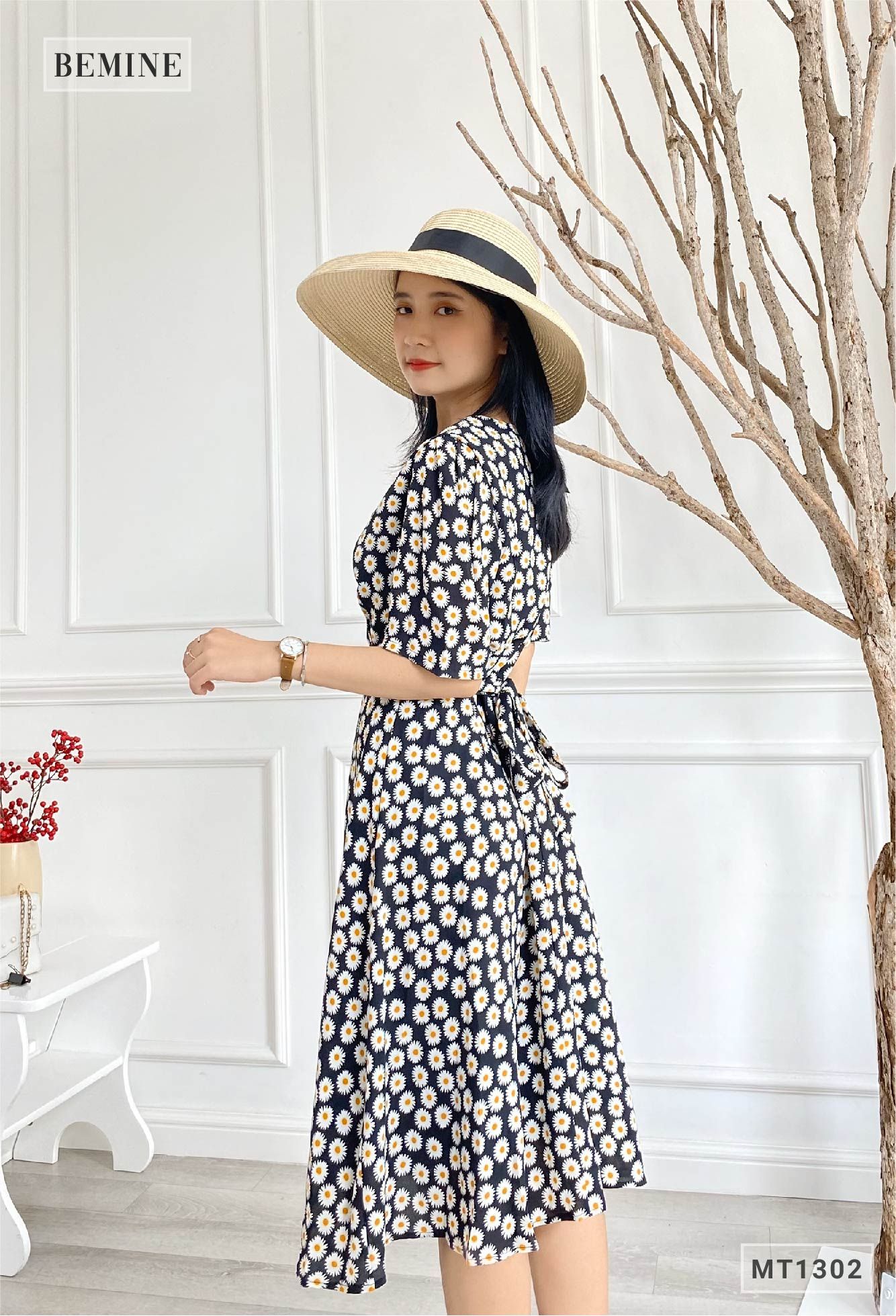 MT1302DEN - Đầm hoa 2 lớp đáp ngực cột eo