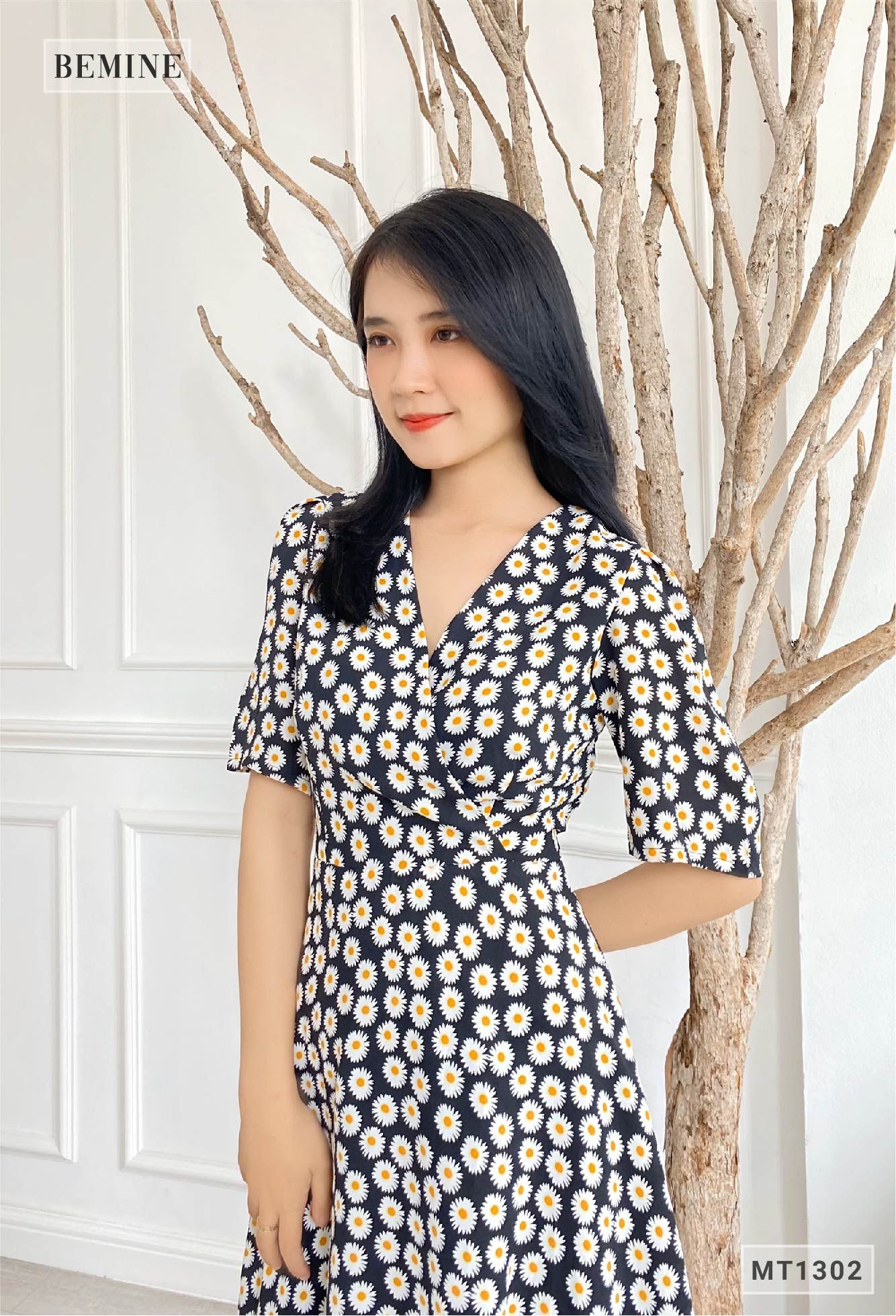 MT1302DEN - Đầm hoa 2 lớp đáp ngực cột eo
