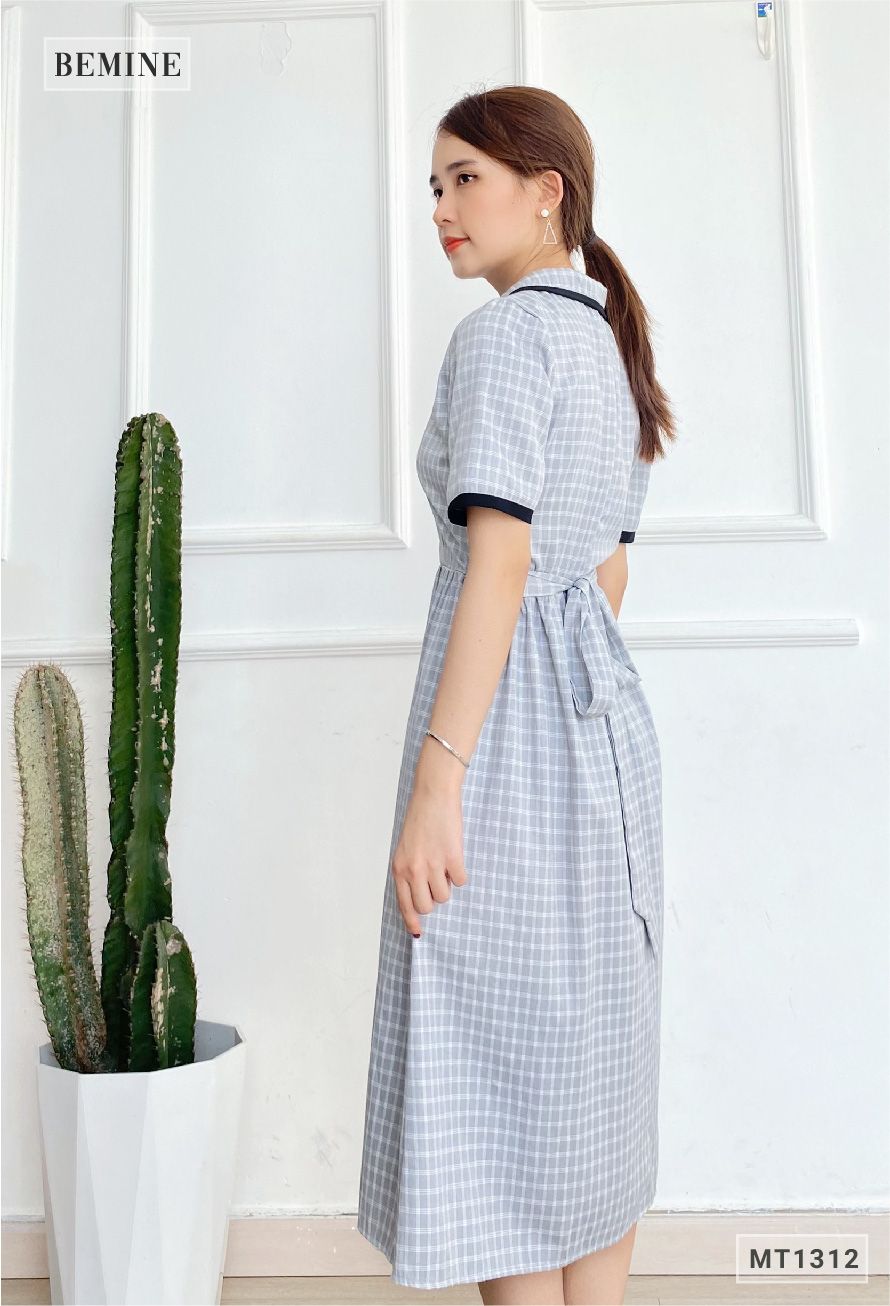 MT1312XAM - Đầm caro viền cổ 4 nút