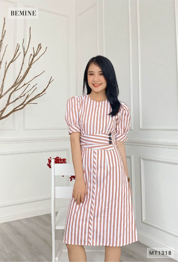 MT1318GACH - Đầm sọc đính nút eo