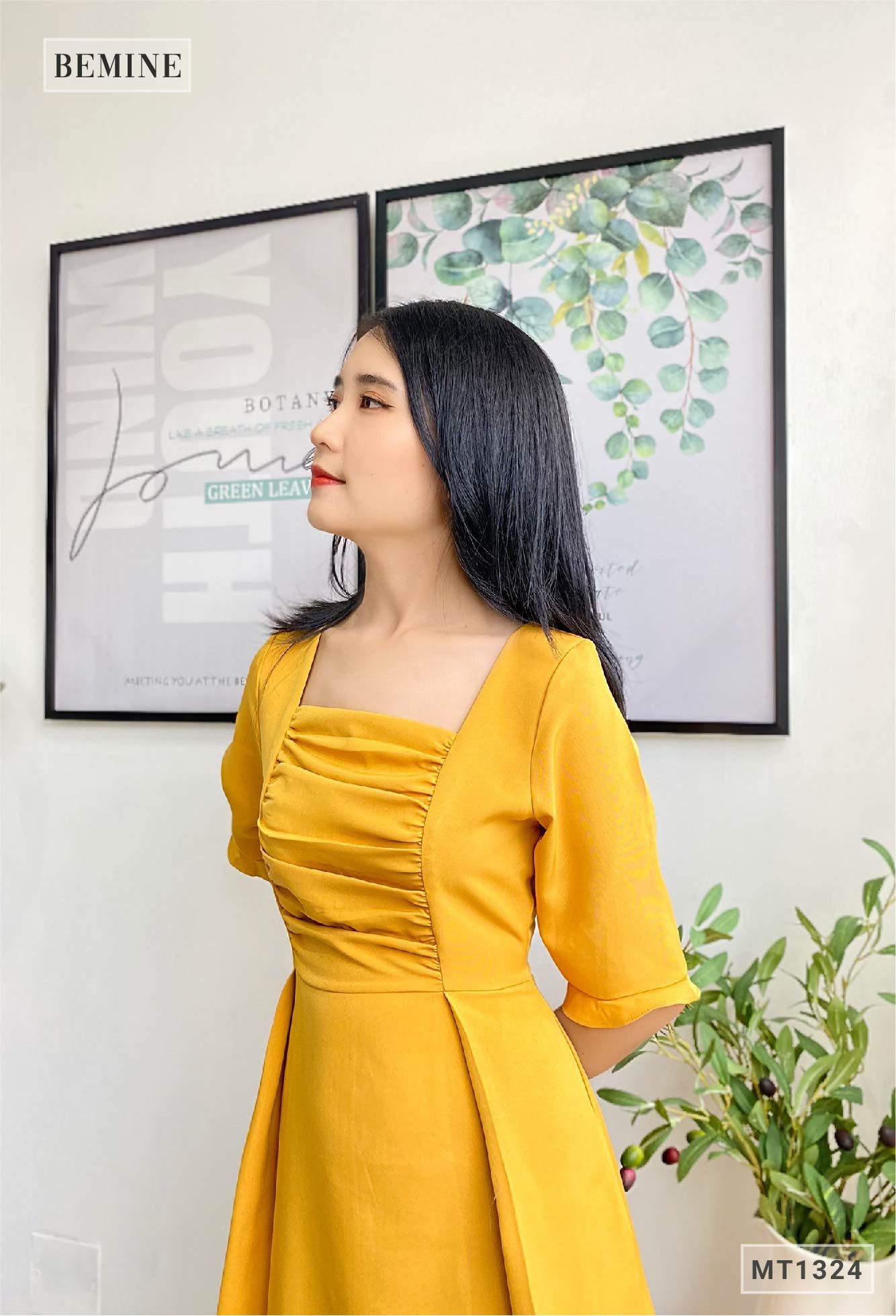MT1324VANG - Đầm cổ vuông xếp ly ngực