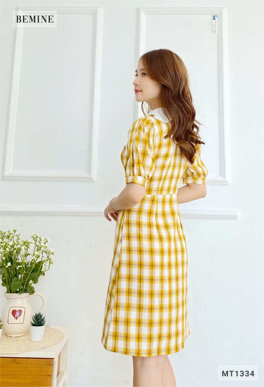 MT1334VANG - Đầm caro cổ phối đính châu