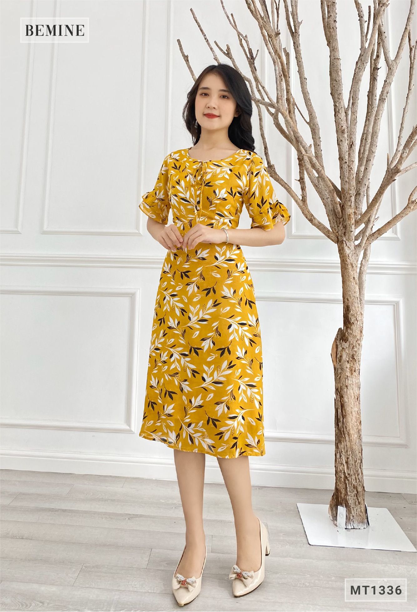 MT1336VANG - Đầm nơ cổ xếp ly tay