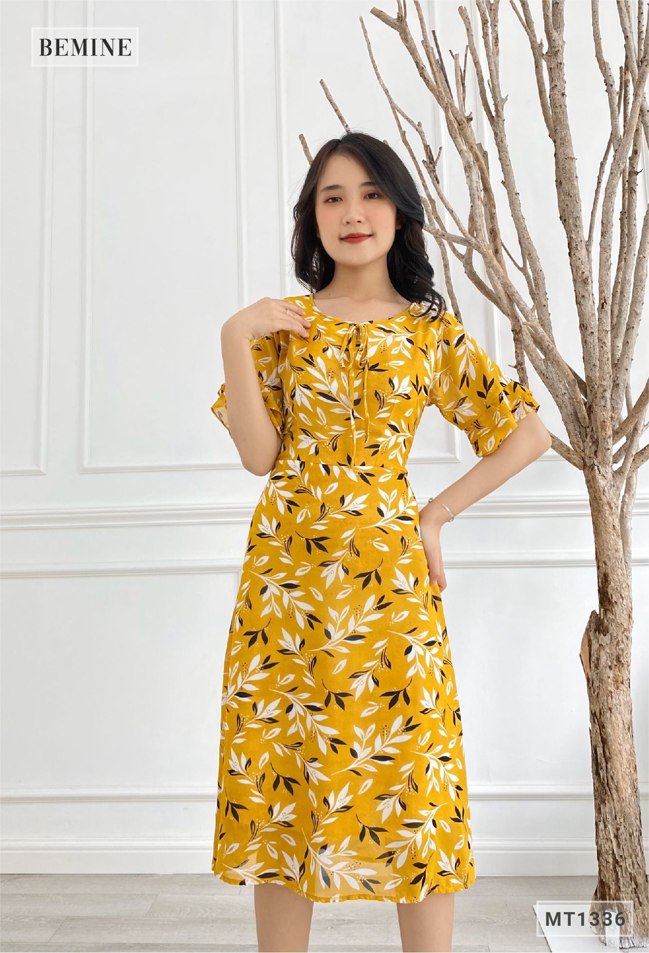MT1336VANG - Đầm nơ cổ xếp ly tay