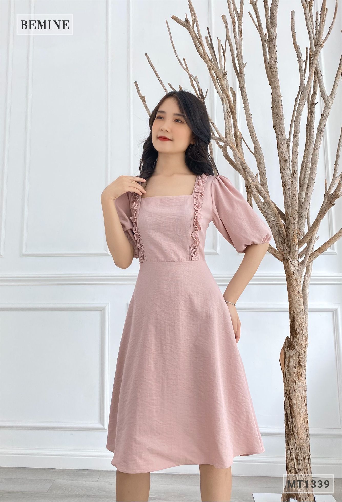 MT1339RUOC - Đầm bèo cổ tay phồng