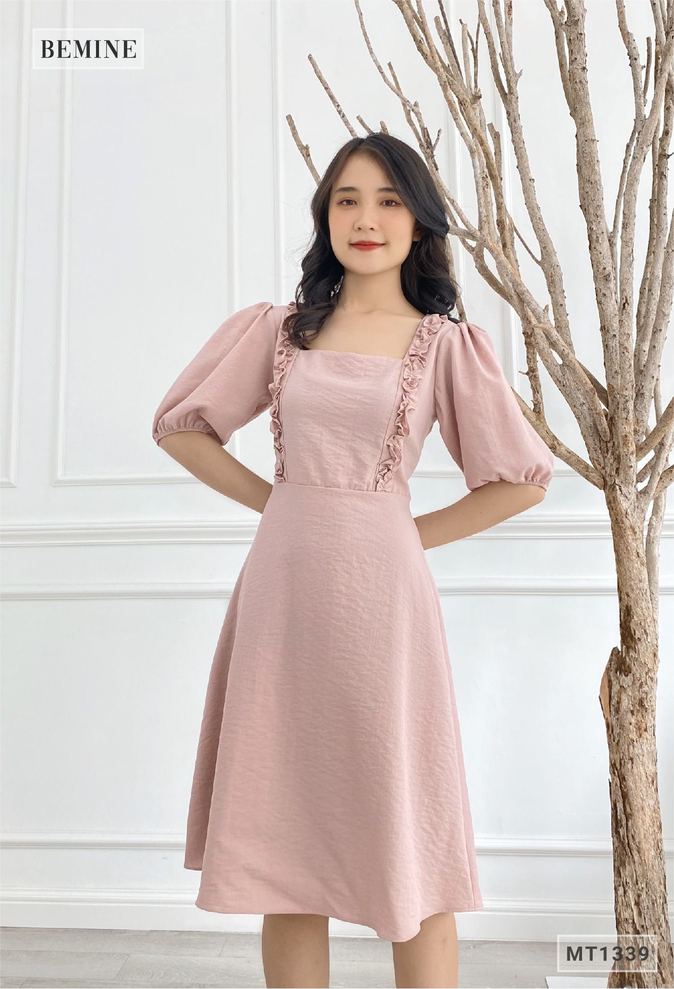 MT1339RUOC - Đầm bèo cổ tay phồng