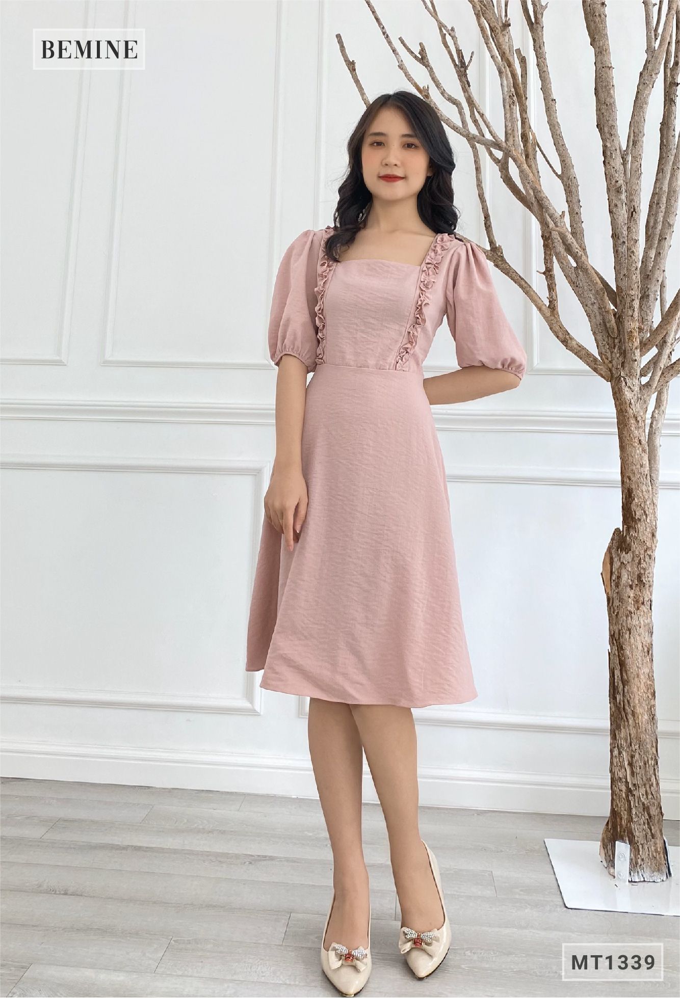 MT1339RUOC - Đầm bèo cổ tay phồng