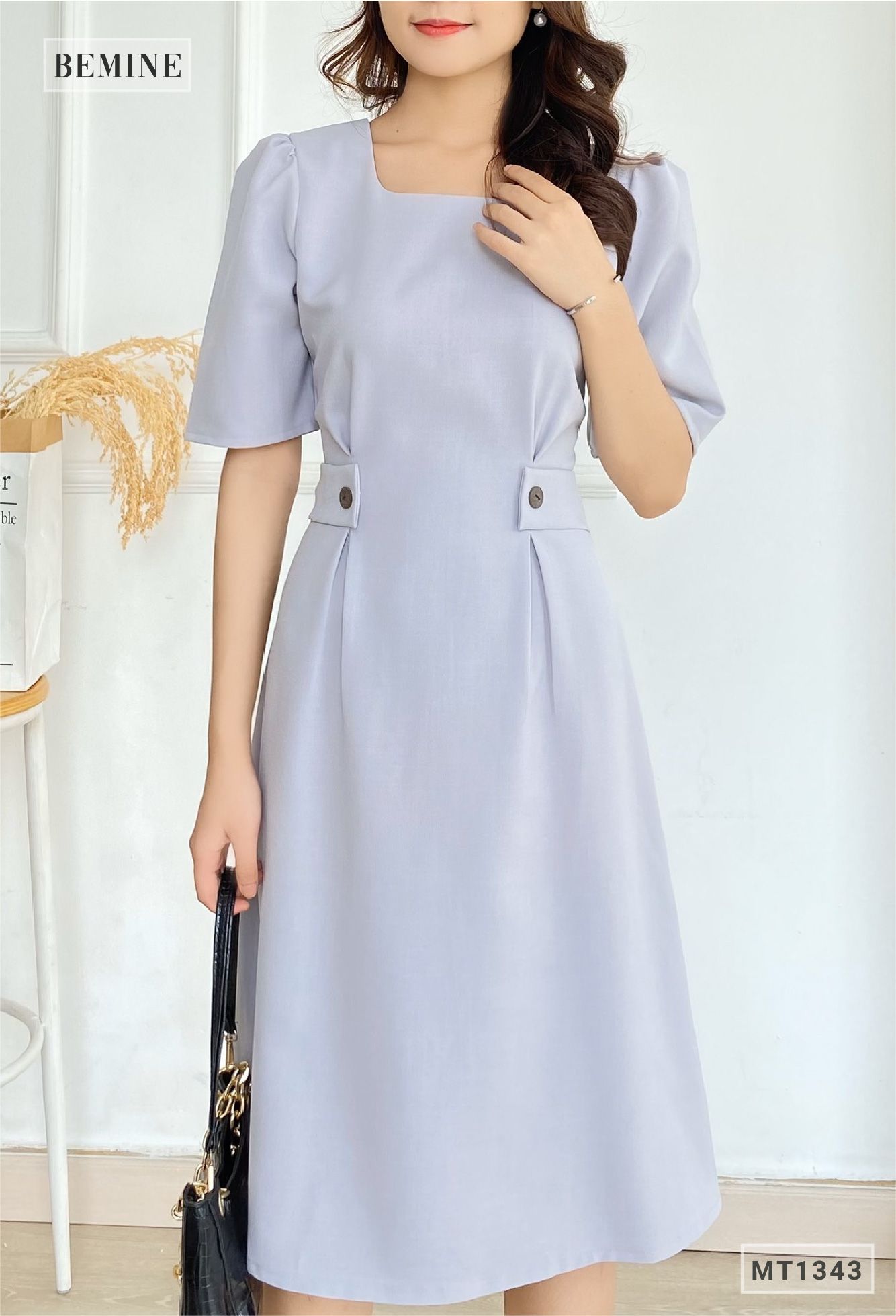MT1343XAM - Đầm cổ vuông đính 2 nút eo
