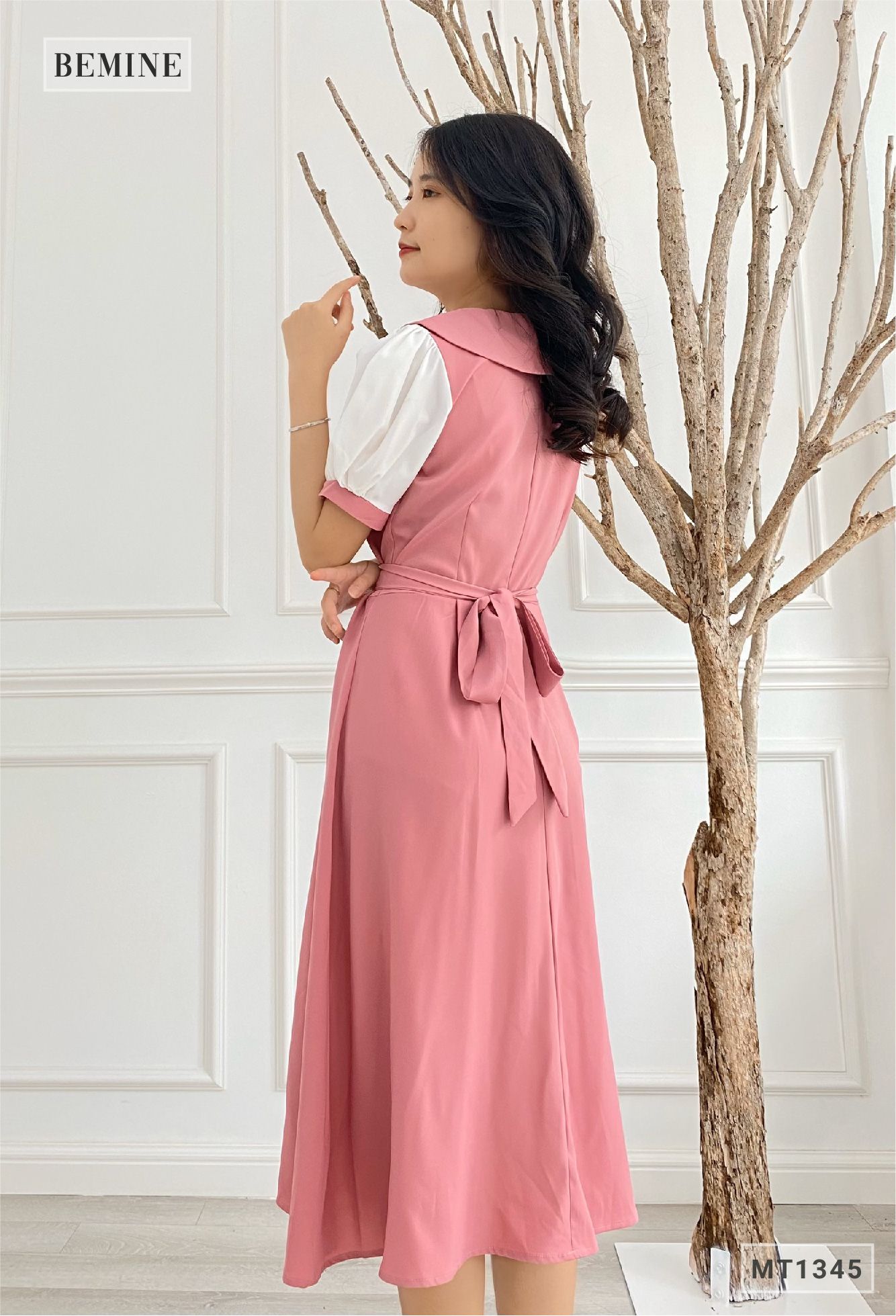 MT1345HONG - Đầm cổ sen phối tay dây eo