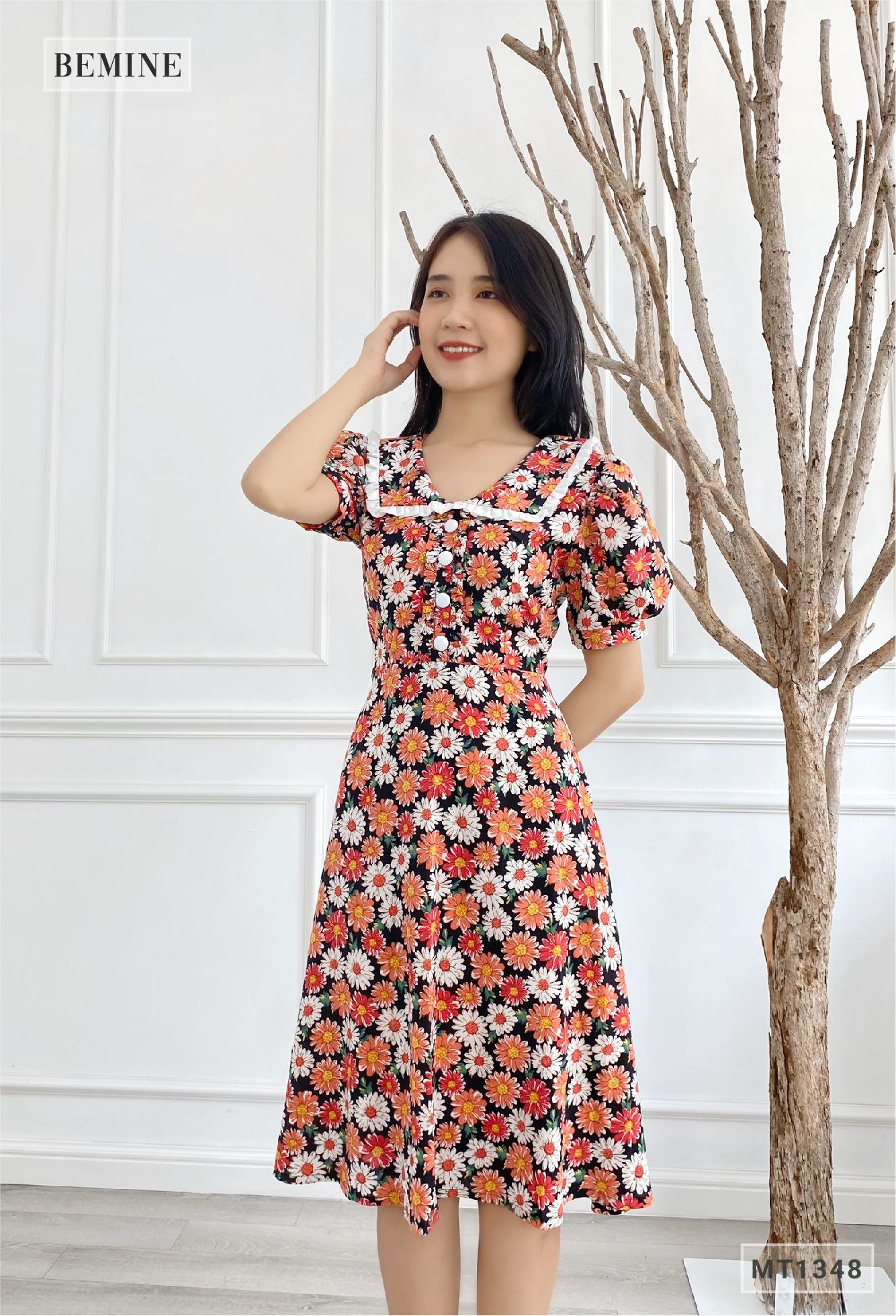 MT1348ĐEN - Đầm viền cổ trắng đính nút