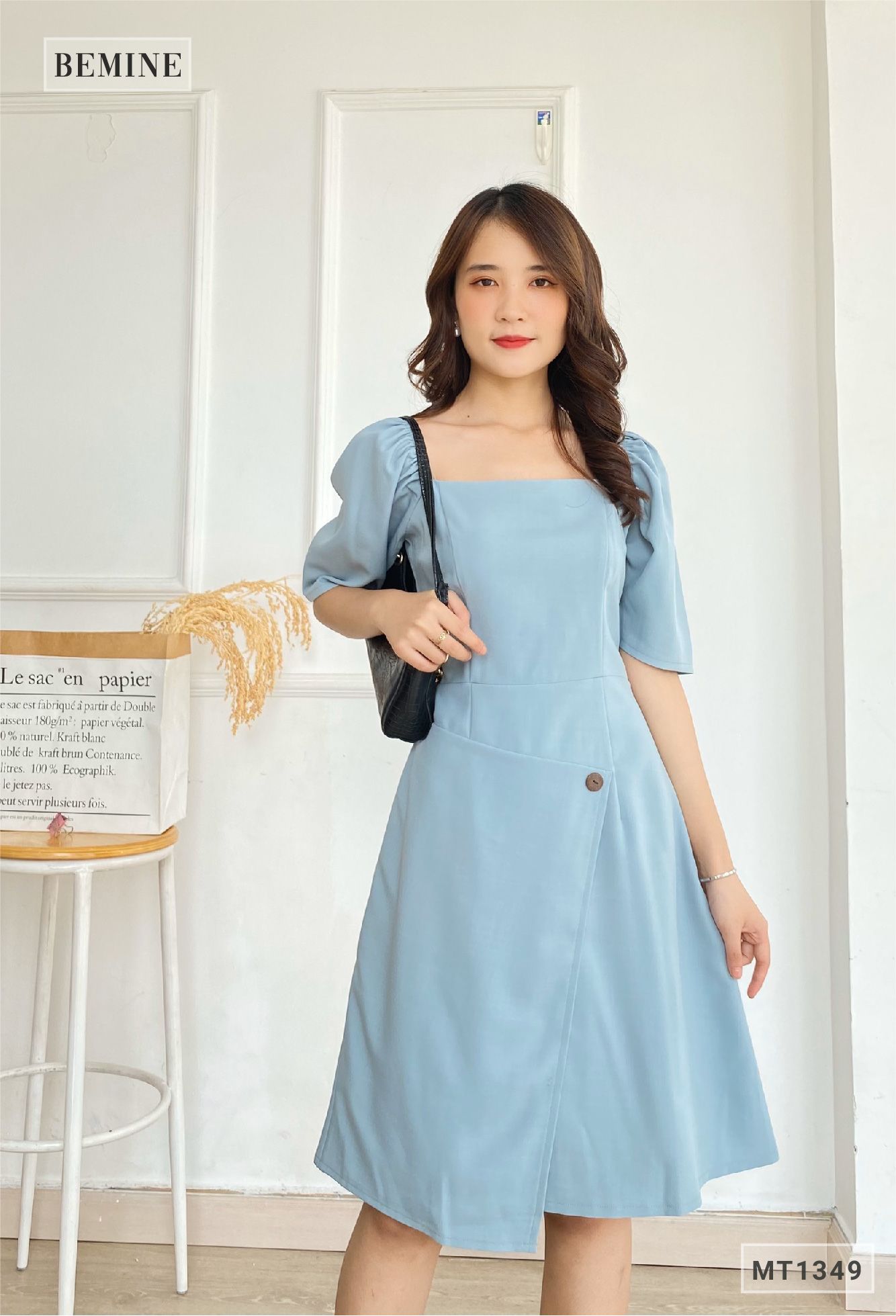 MT1349XANH - Đầm cổ vuông đính nút