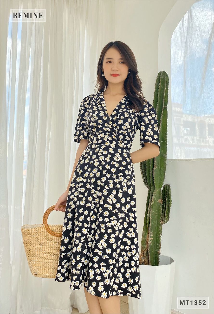 MT1352DEN - Đầm hoa đáp ngực dây eo