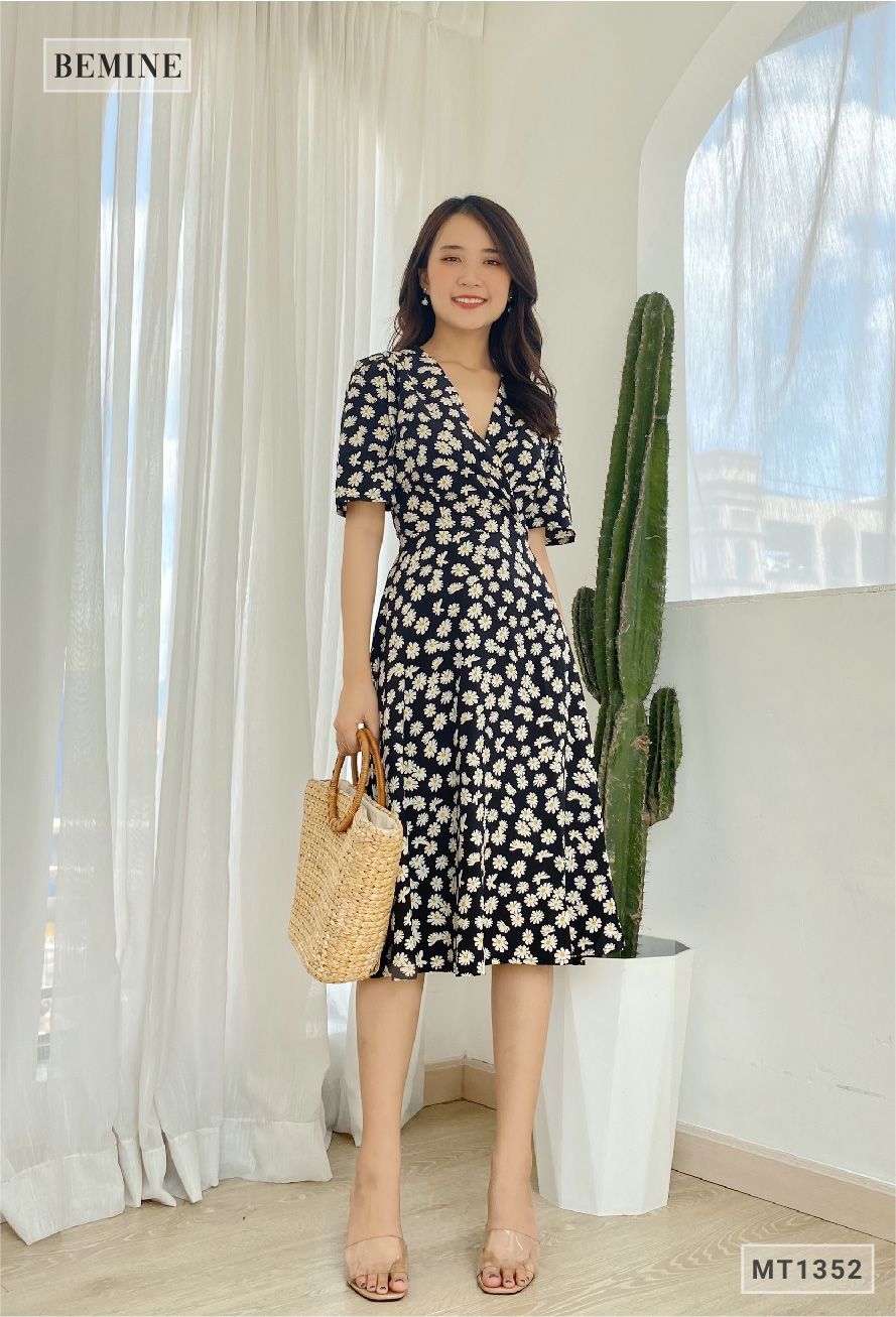 MT1352DEN - Đầm hoa đáp ngực dây eo