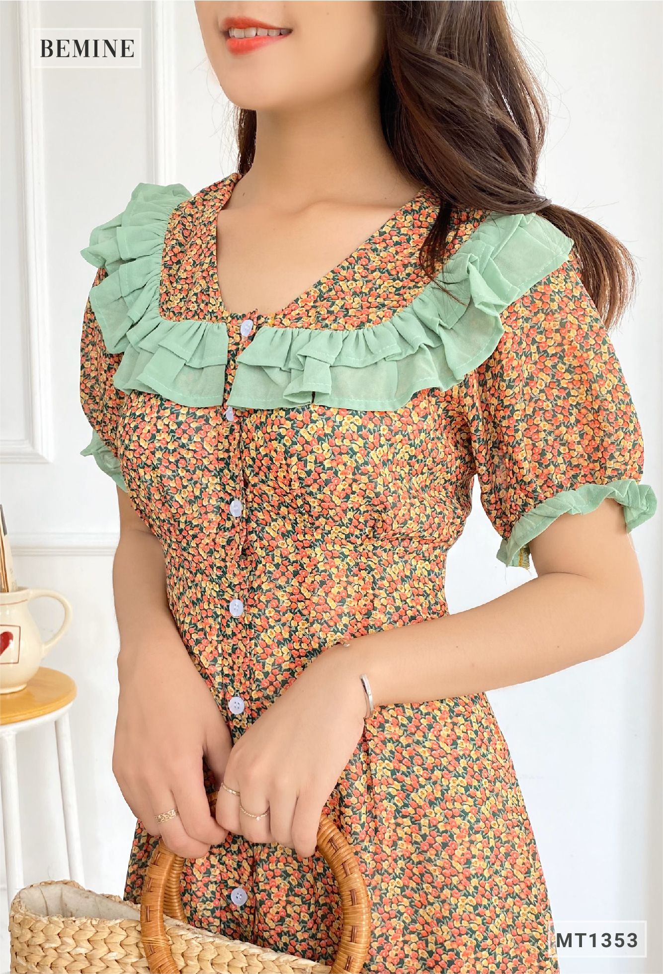 MT1353XANH - Đầm cổ phối bèo đính nút