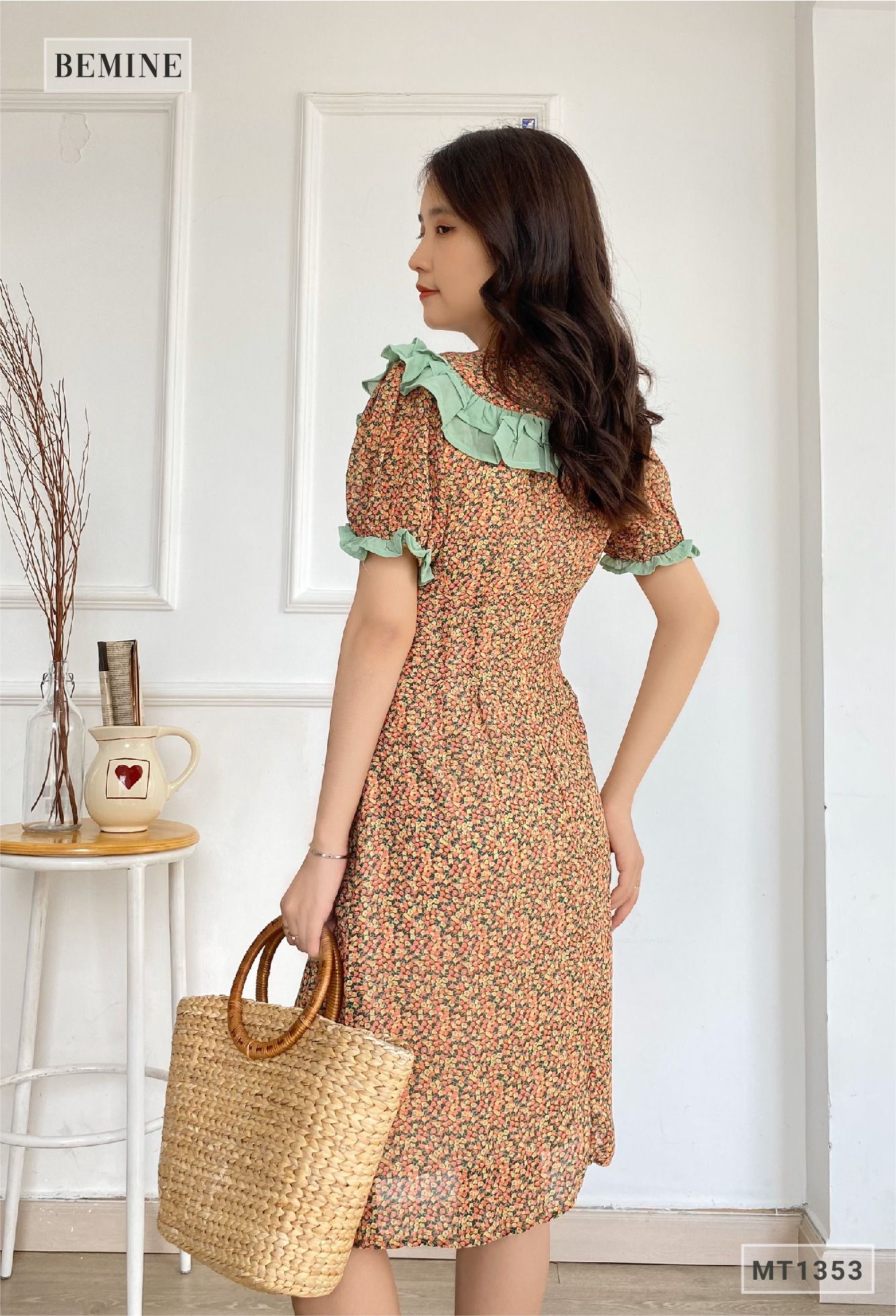 MT1353XANH - Đầm cổ phối bèo đính nút