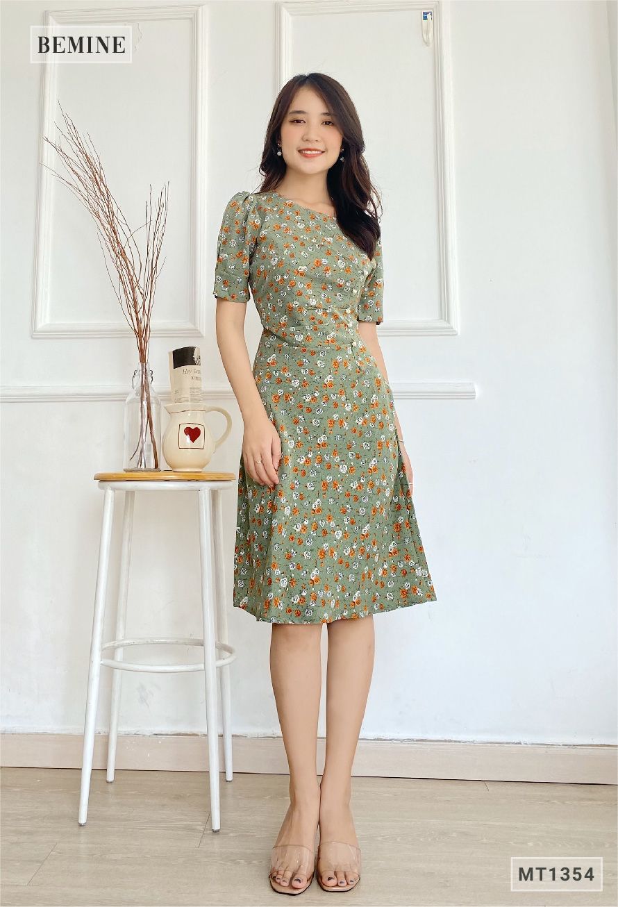 MT1354XANH - Đầm xếp ly eo đính châu