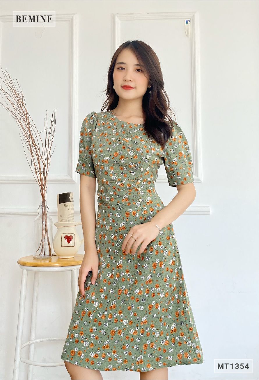 MT1354XANH - Đầm xếp ly eo đính châu