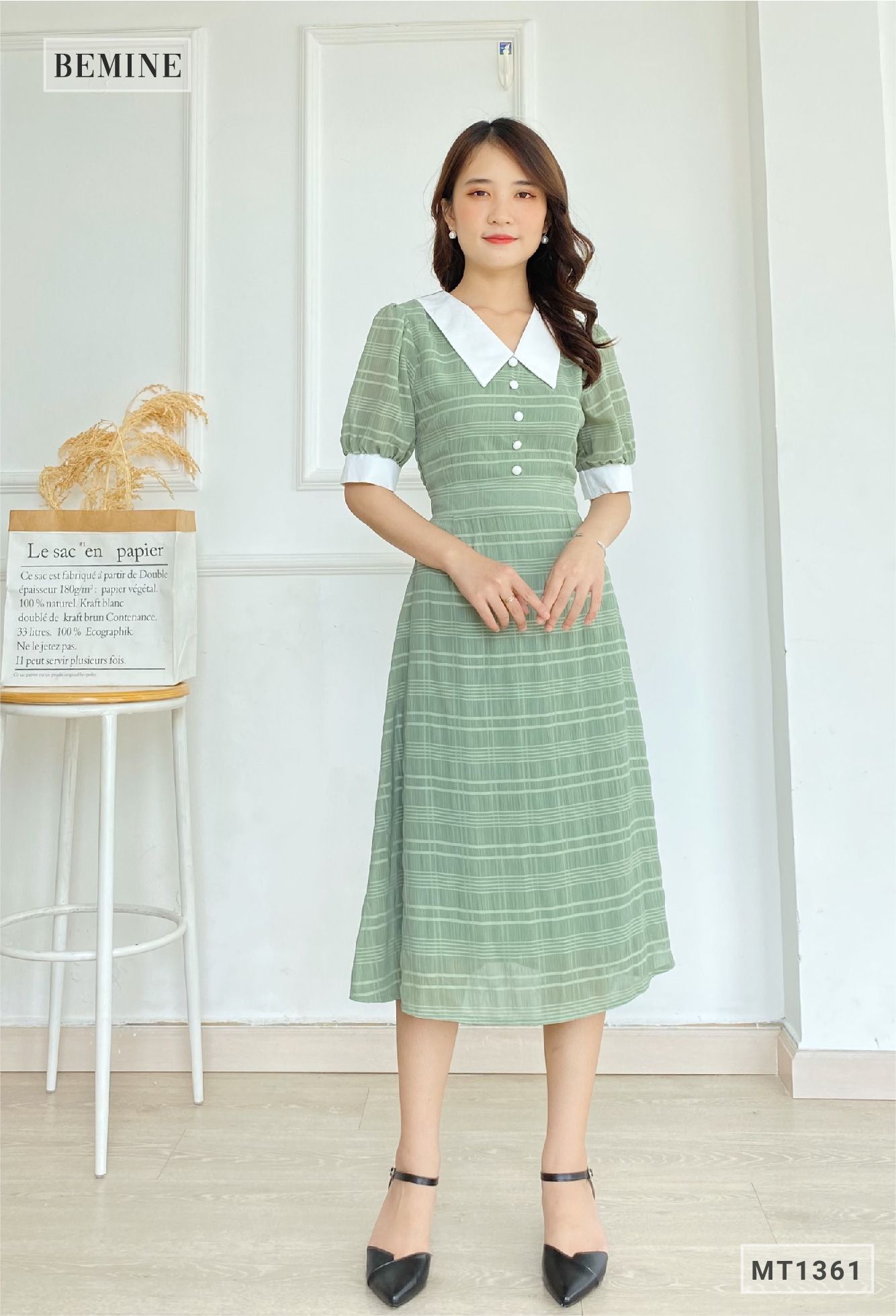 MT1361XANH - Đầm cổ phối đính 5 nút