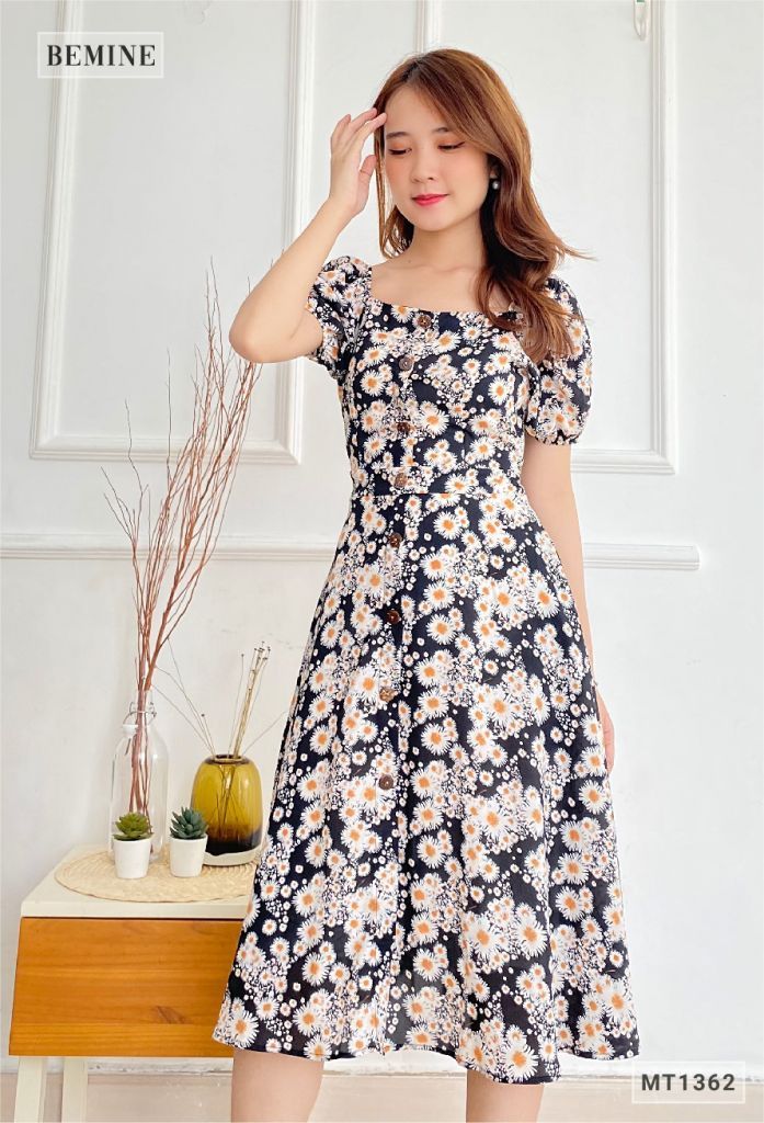 MT1362DEN - Đầm hoa tay phồng nút dọc