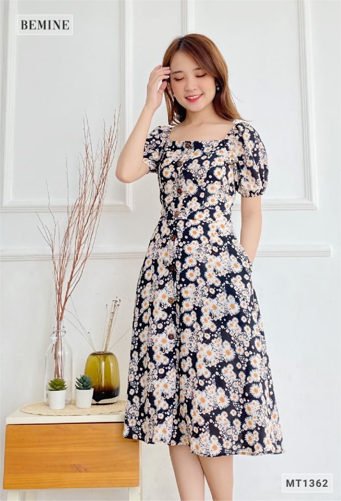 MT1362DEN - Đầm hoa tay phồng nút dọc