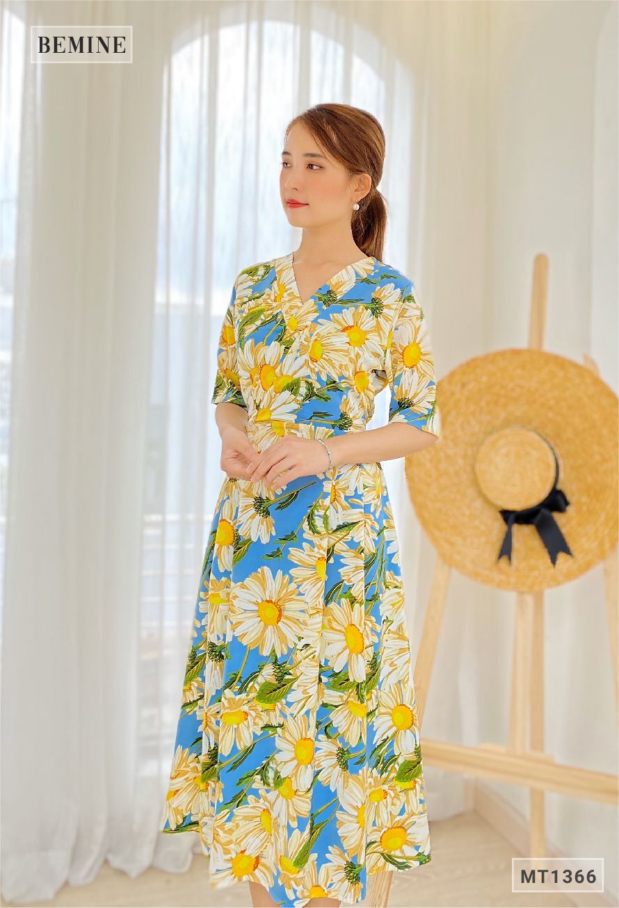 MT1366XANH - Đầm hoa xòe cổ đắp chéo