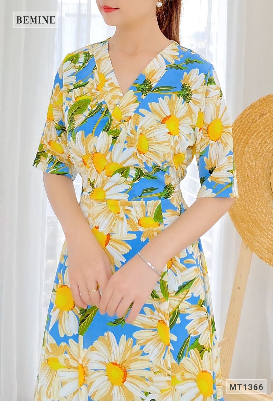 MT1366XANH - Đầm hoa xòe cổ đắp chéo