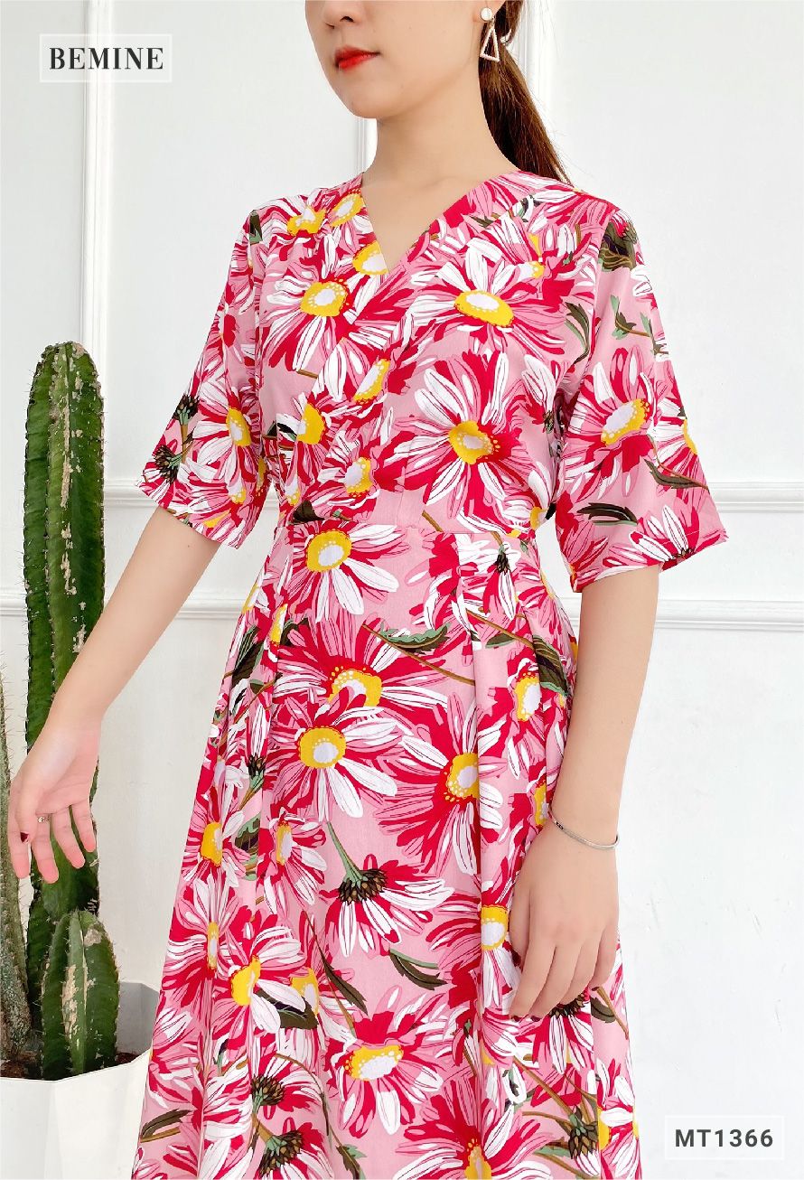 MT1366HONG - Đầm hoa xòe cổ đắp chéo